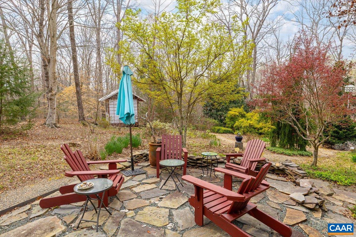 553 HIDDEN VALLEYS RD