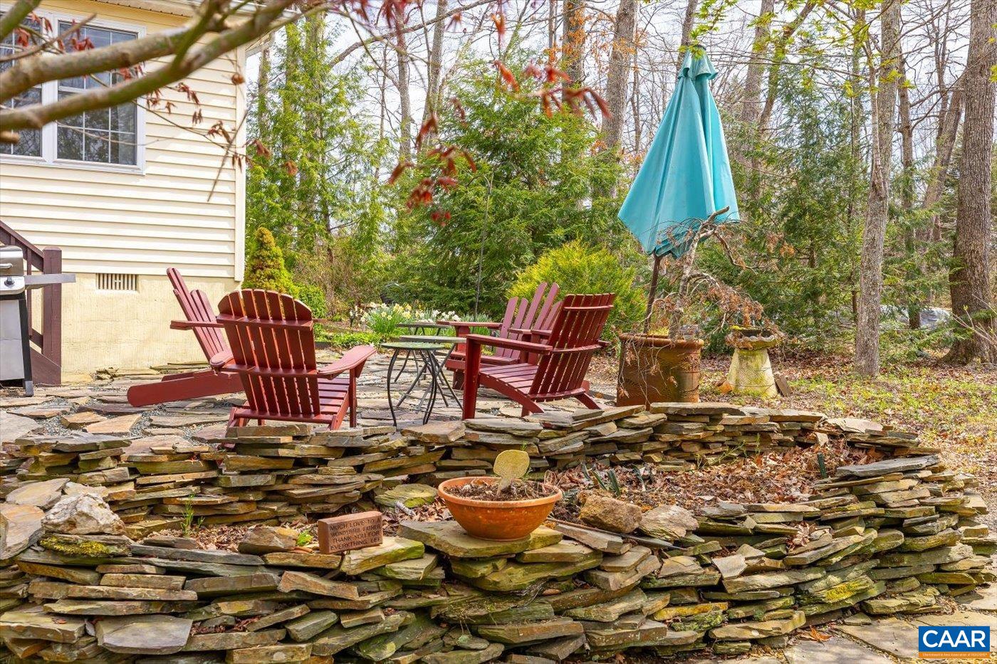 553 HIDDEN VALLEYS RD