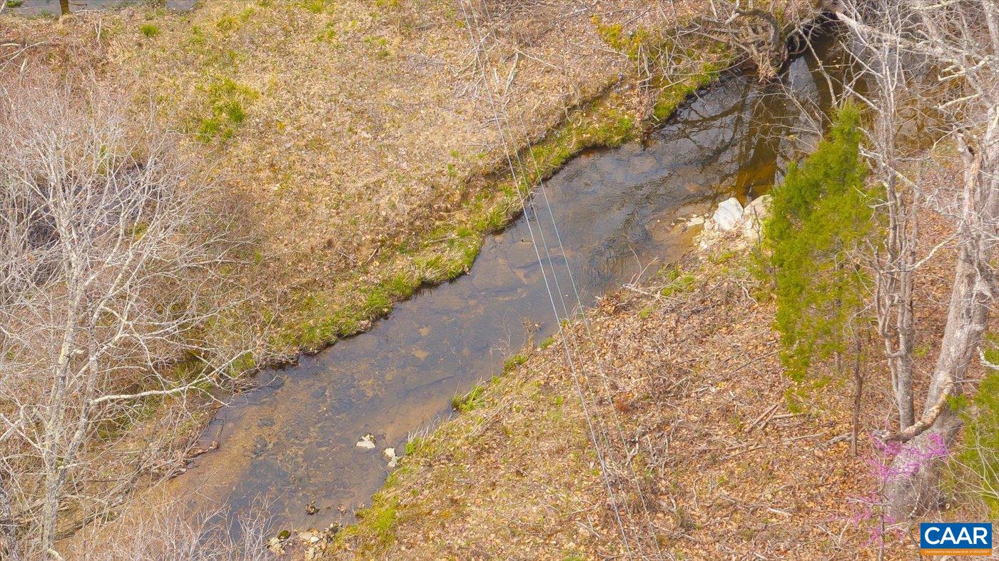 553 HIDDEN VALLEYS RD