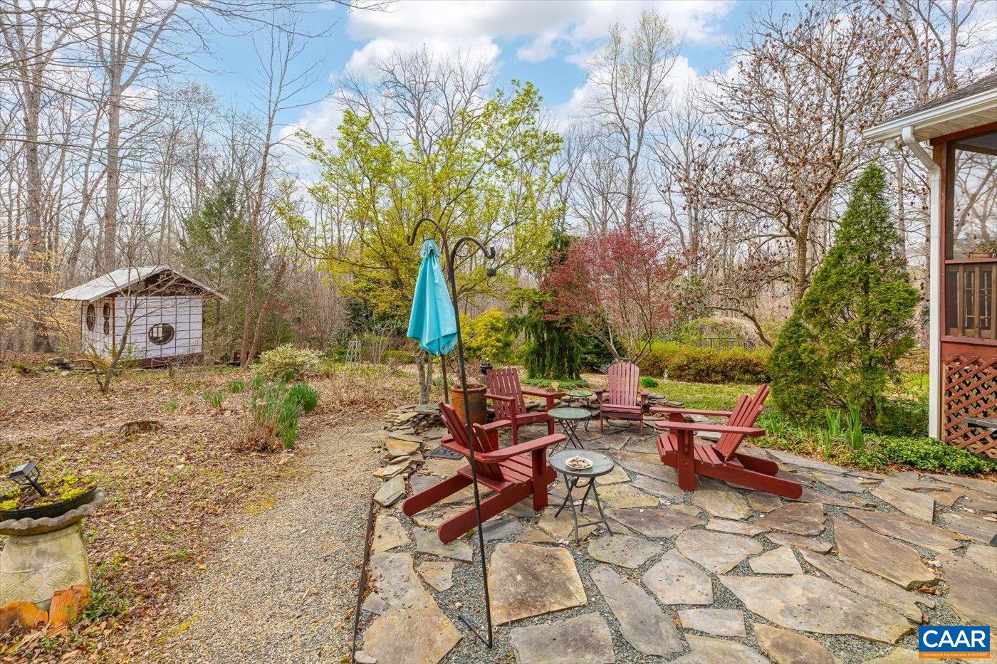 553 HIDDEN VALLEYS RD