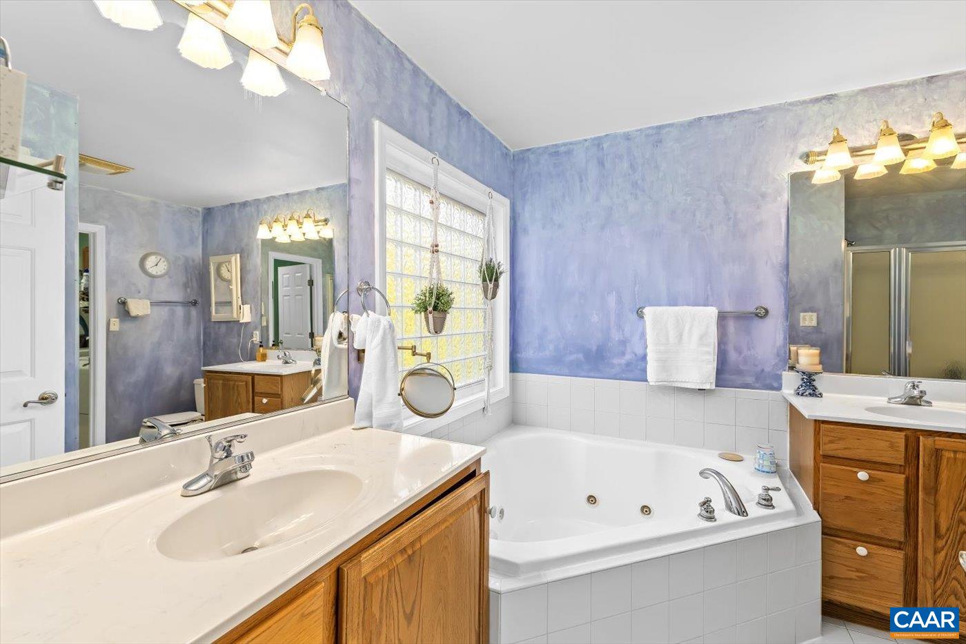 553 HIDDEN VALLEYS RD