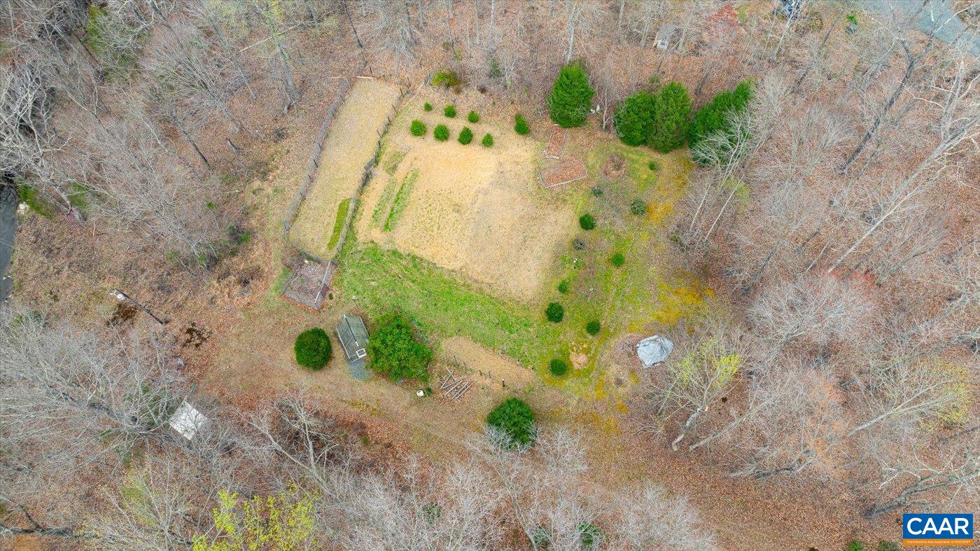 553 HIDDEN VALLEYS RD