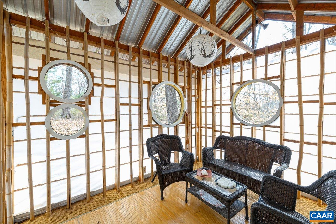 553 HIDDEN VALLEYS RD