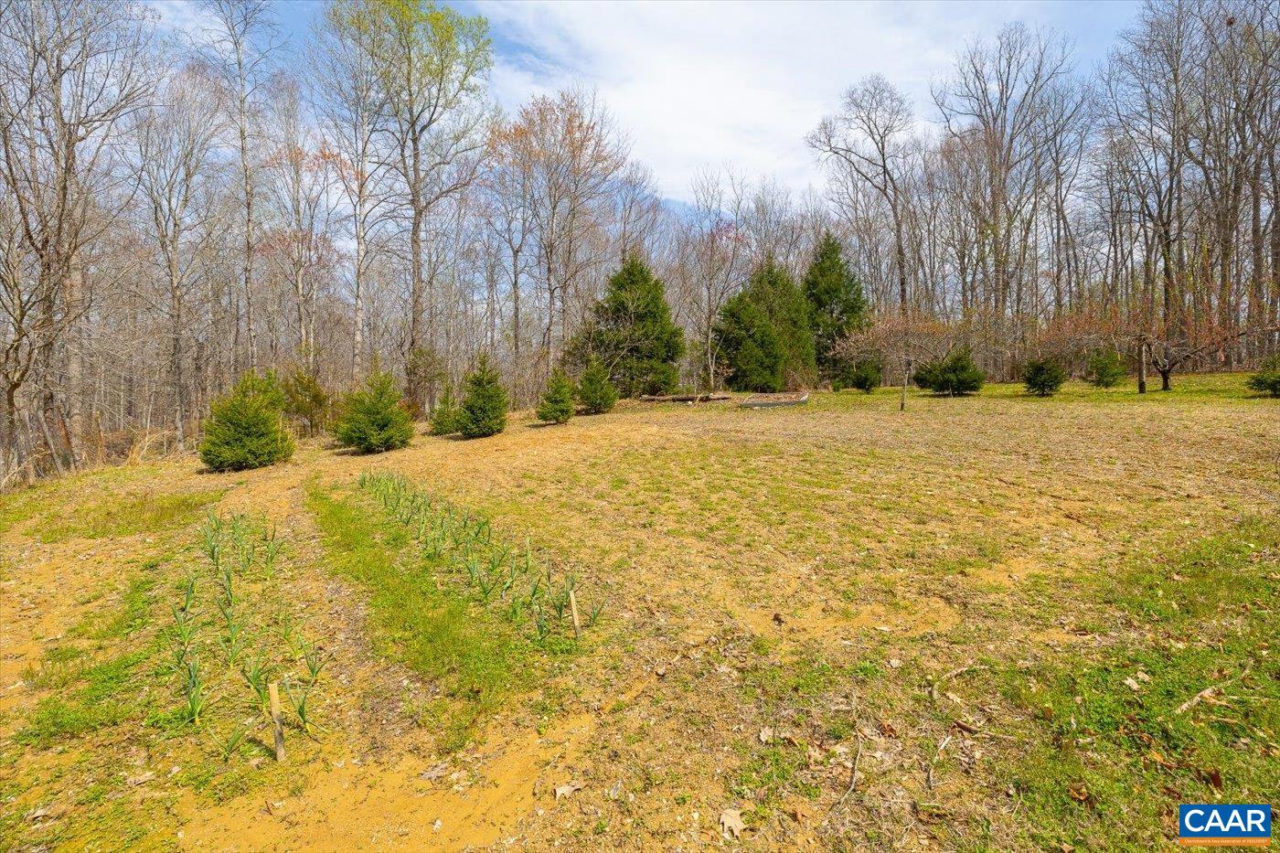 553 HIDDEN VALLEYS RD