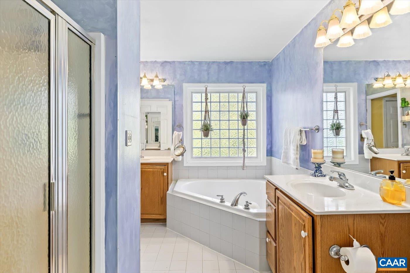 553 HIDDEN VALLEYS RD