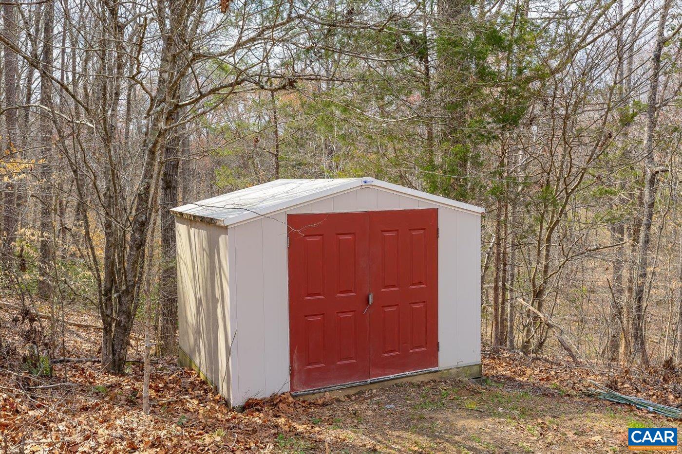 553 HIDDEN VALLEYS RD