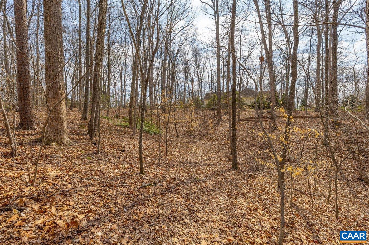 553 HIDDEN VALLEYS RD