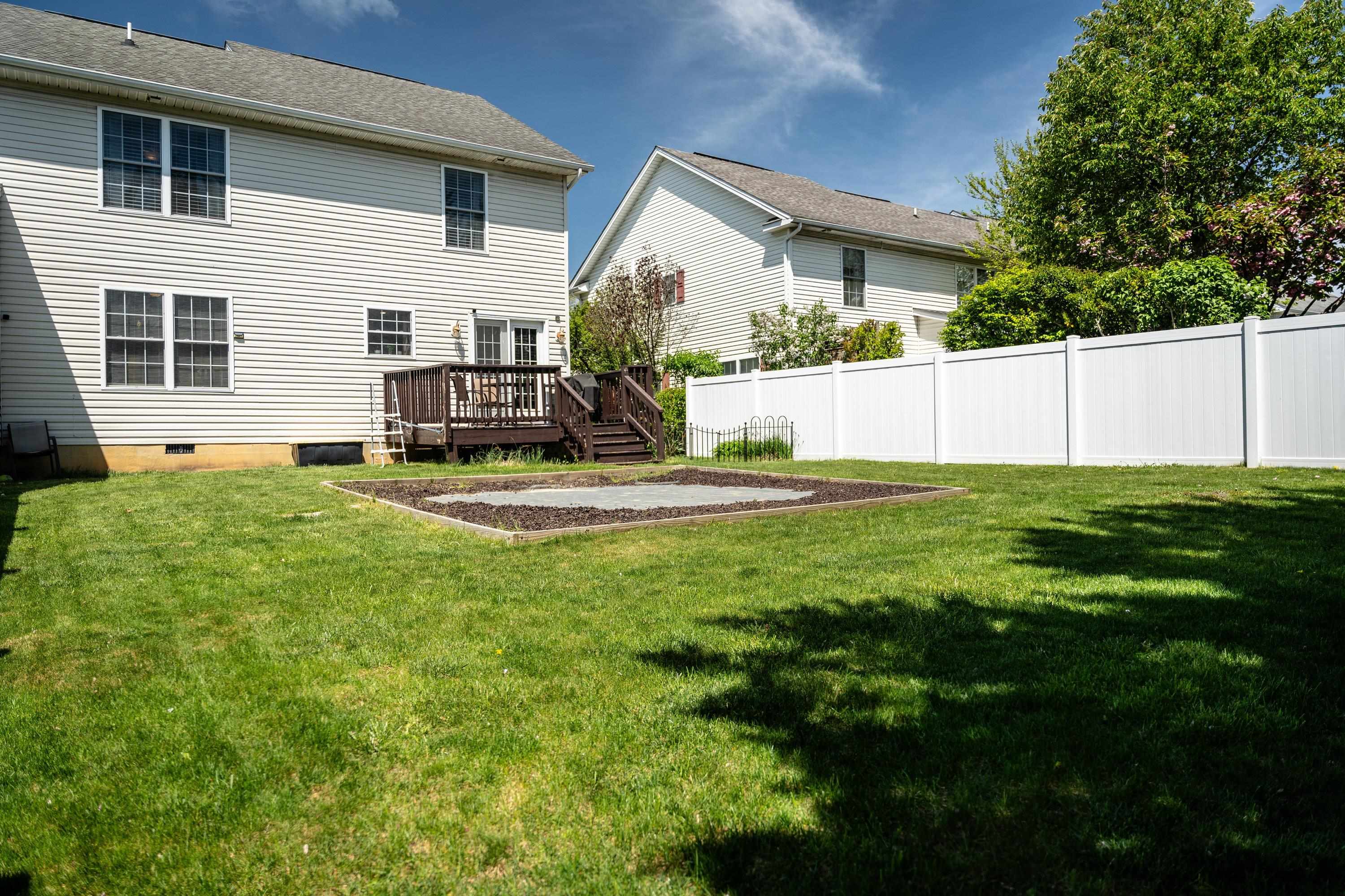 479 POINTE DR
