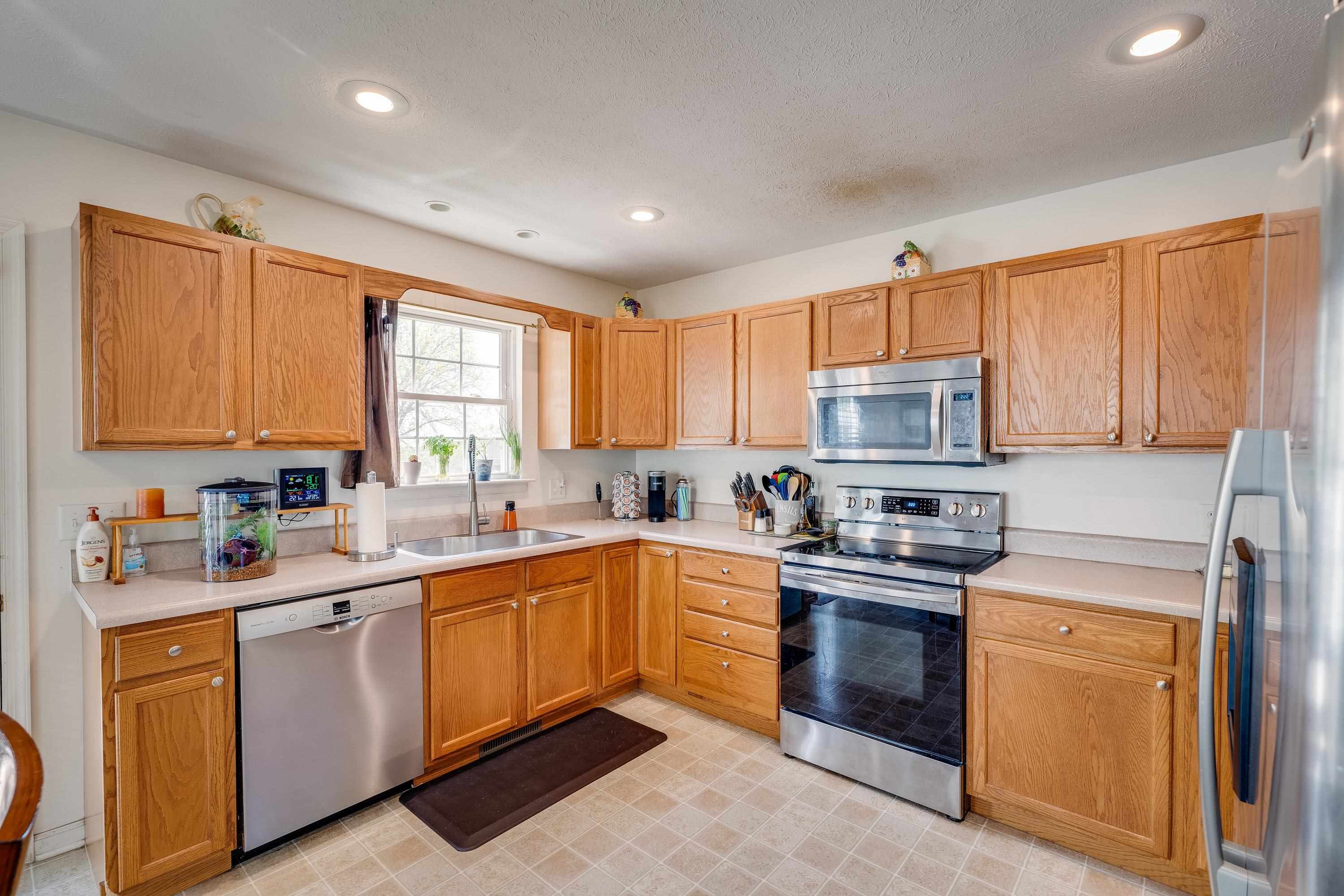 479 POINTE DR