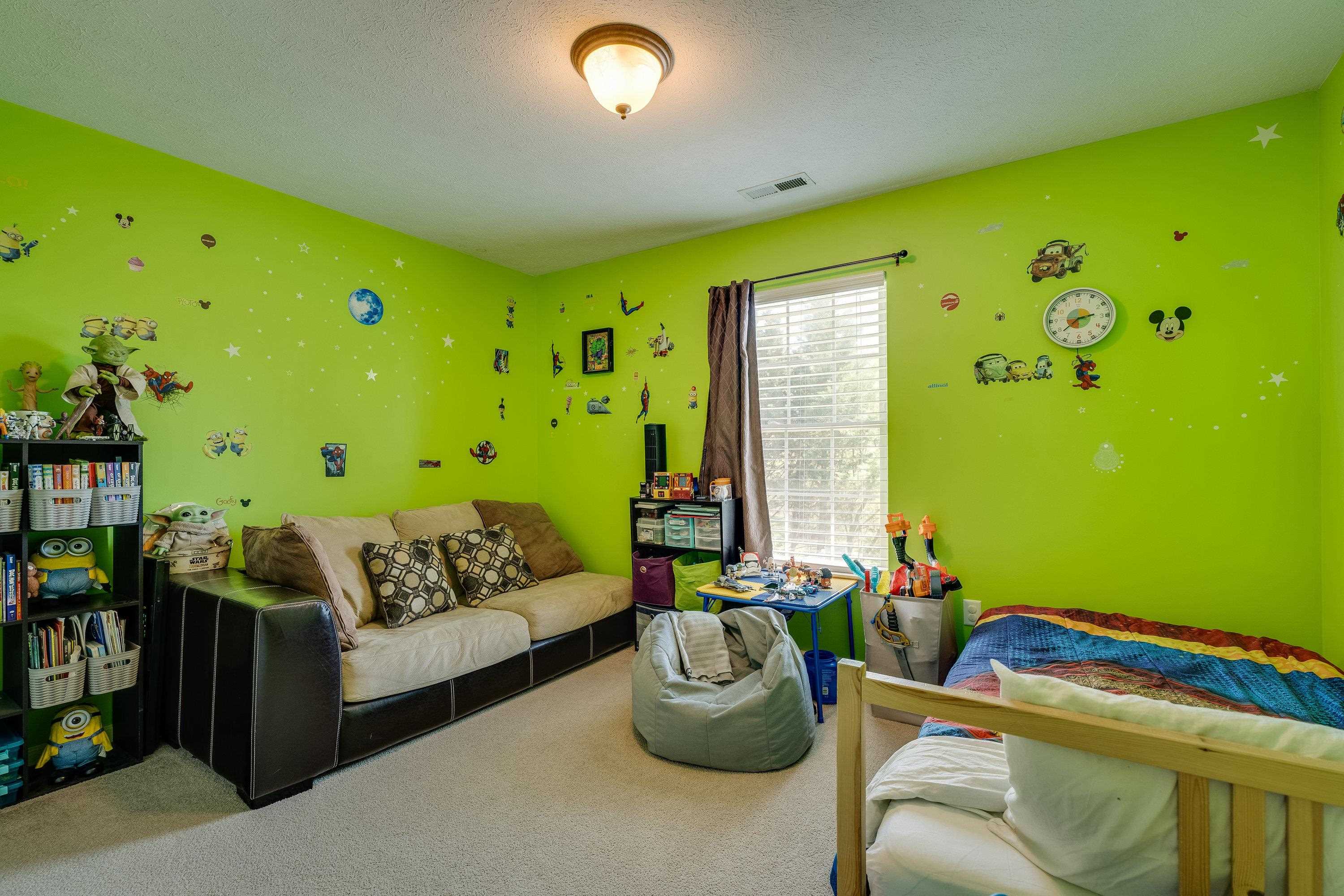 479 POINTE DR
