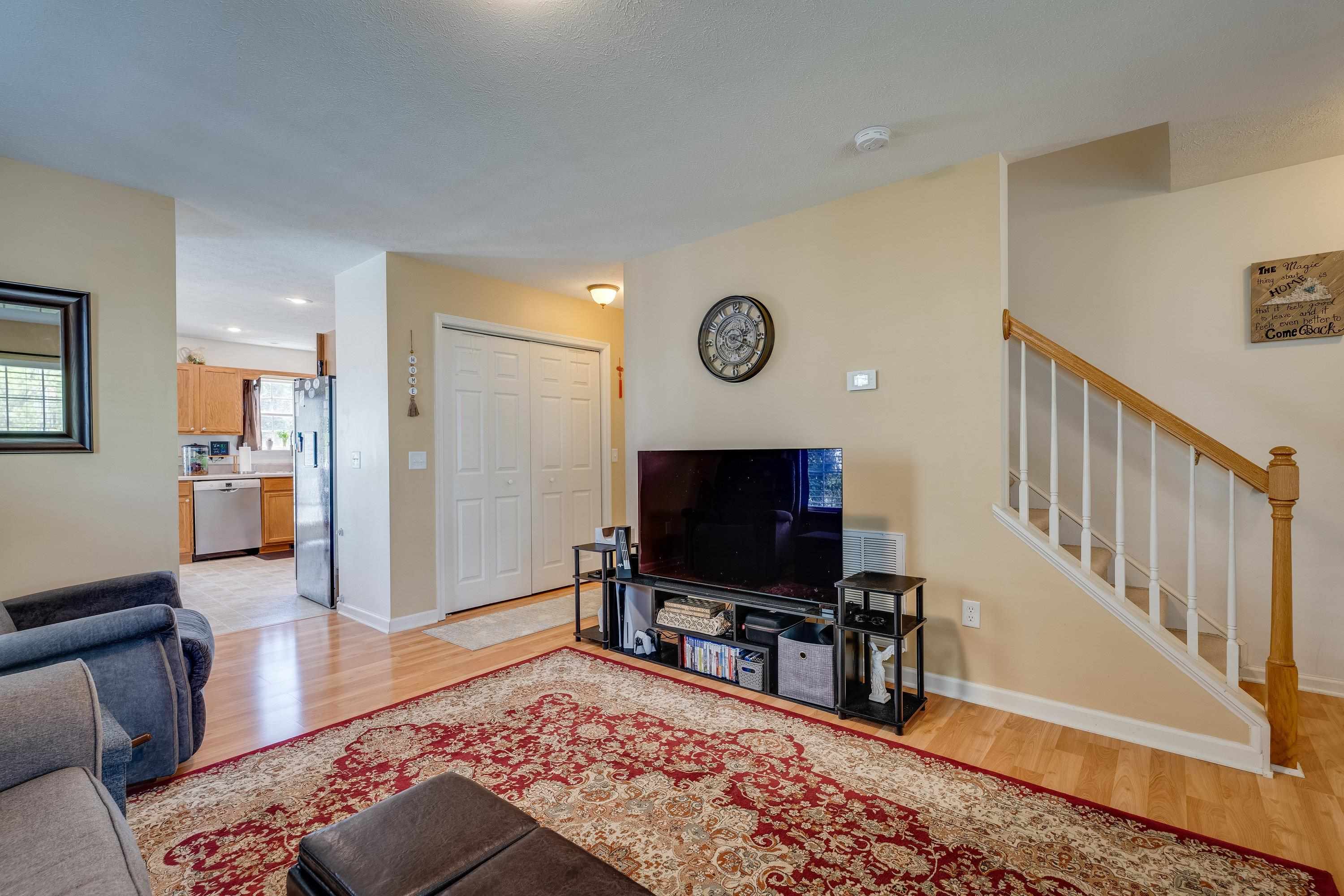 479 POINTE DR