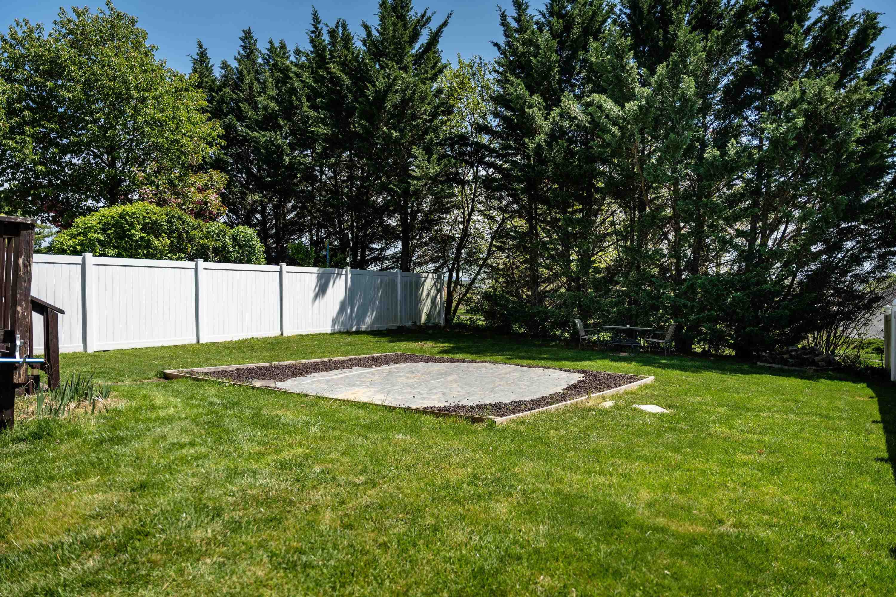 479 POINTE DR