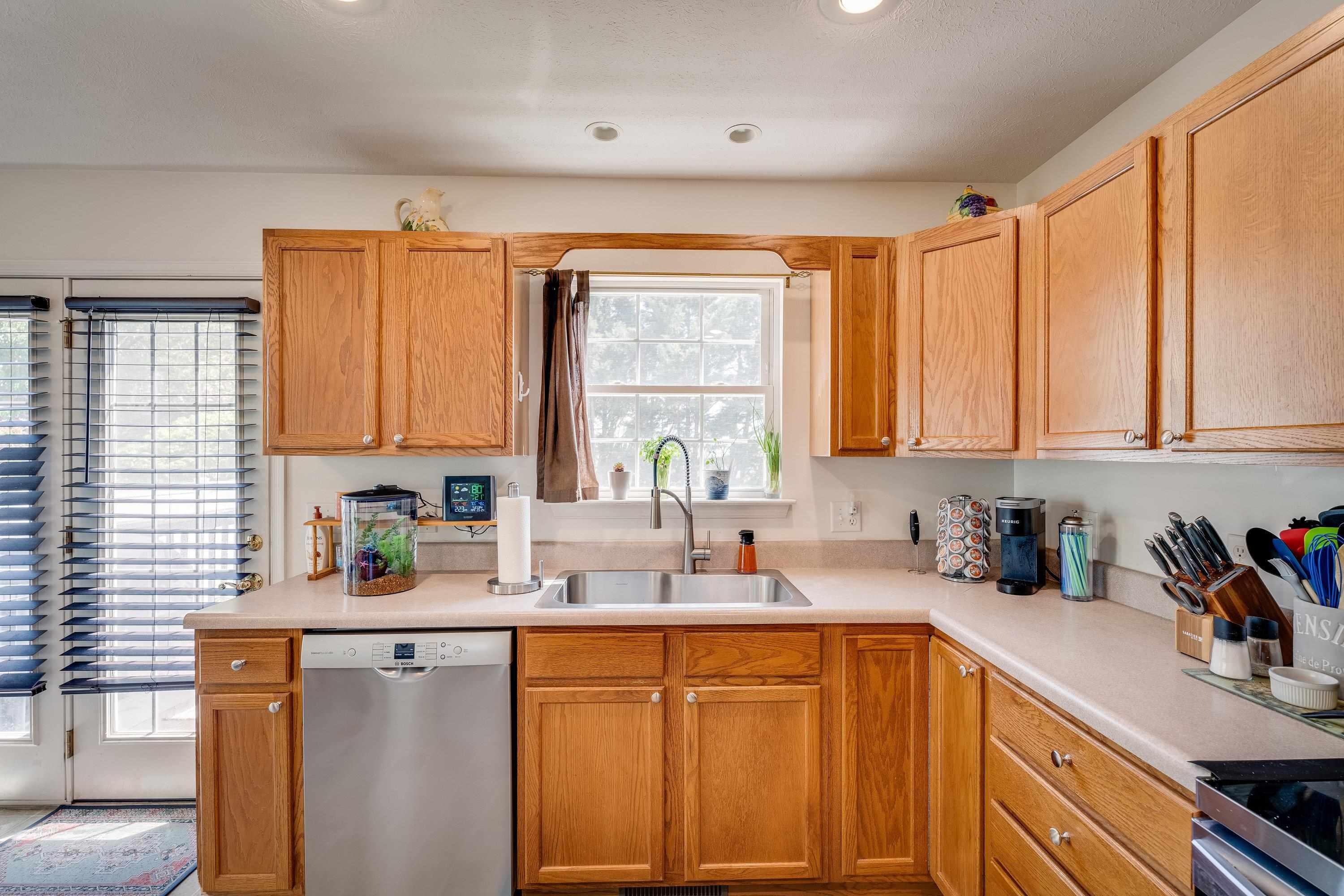 479 POINTE DR