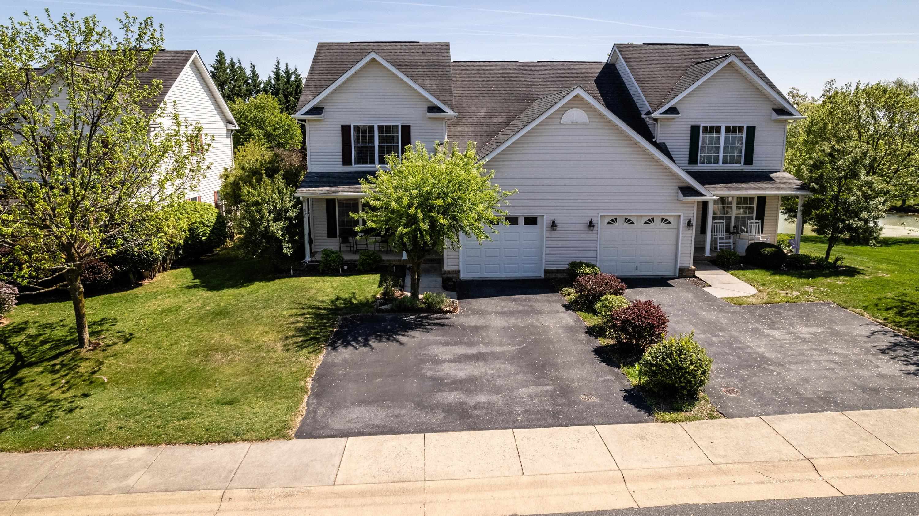479 POINTE DR