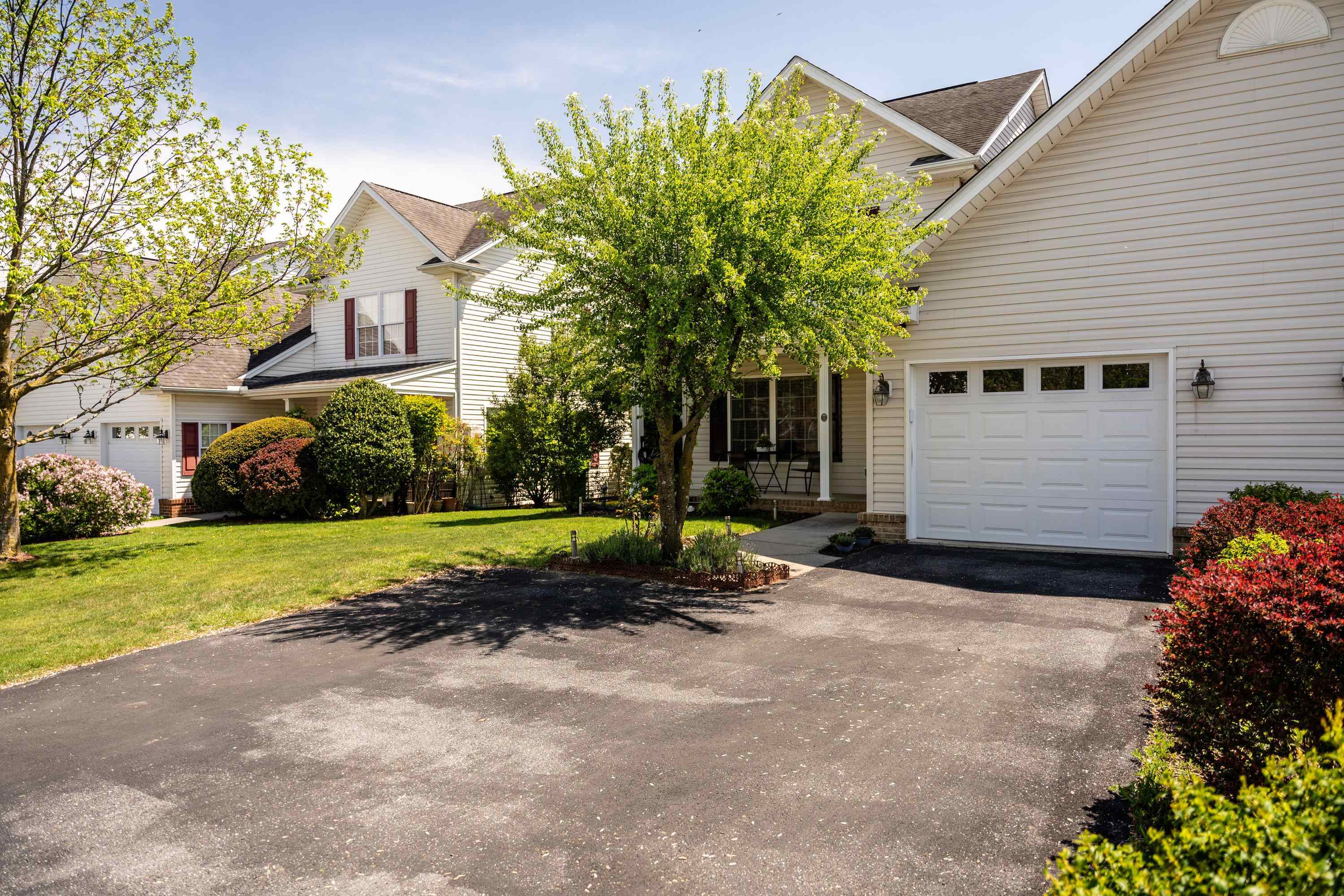479 POINTE DR