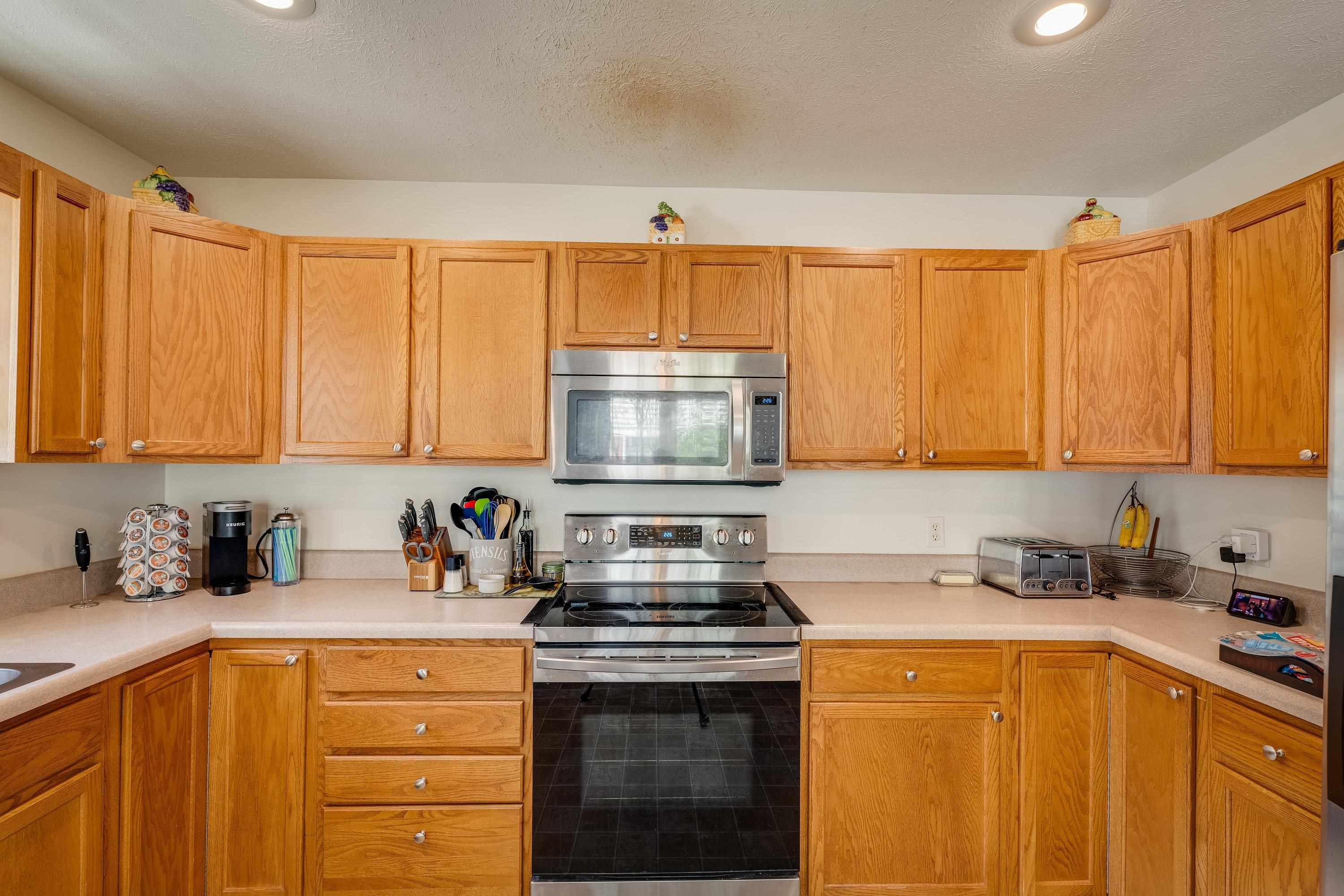 479 POINTE DR