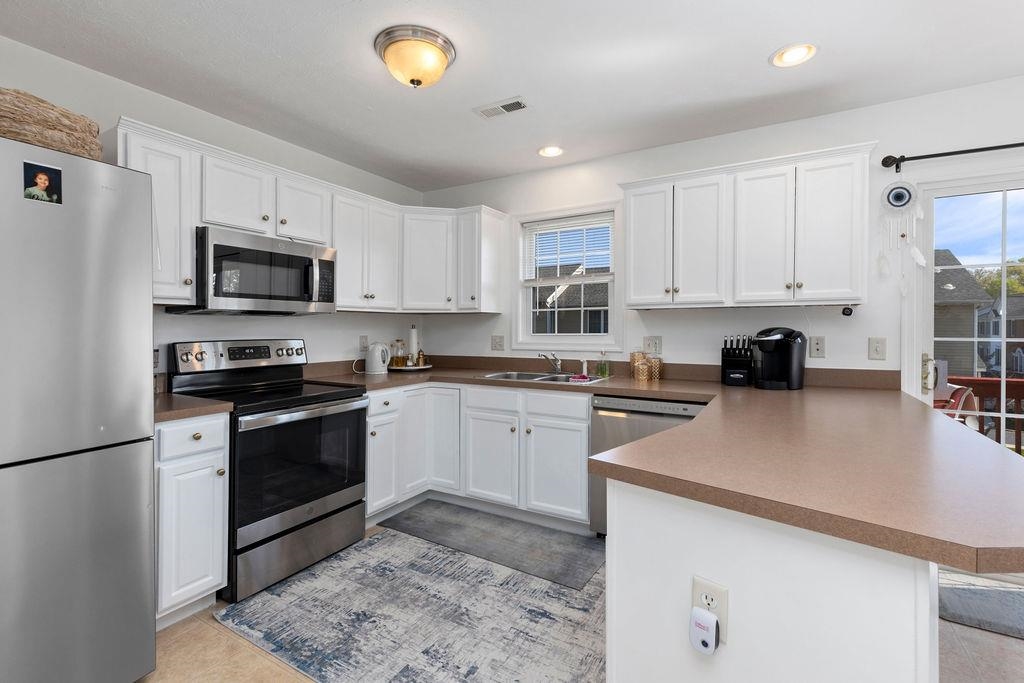 3053 TAYLOR SPRING LN