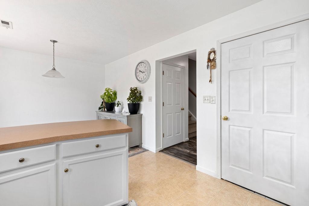 3053 TAYLOR SPRING LN