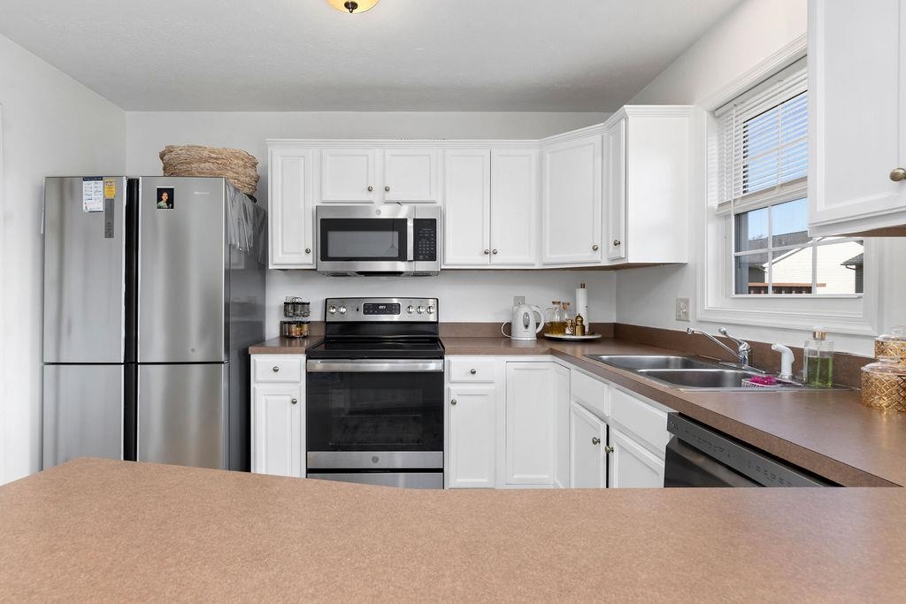 3053 TAYLOR SPRING LN