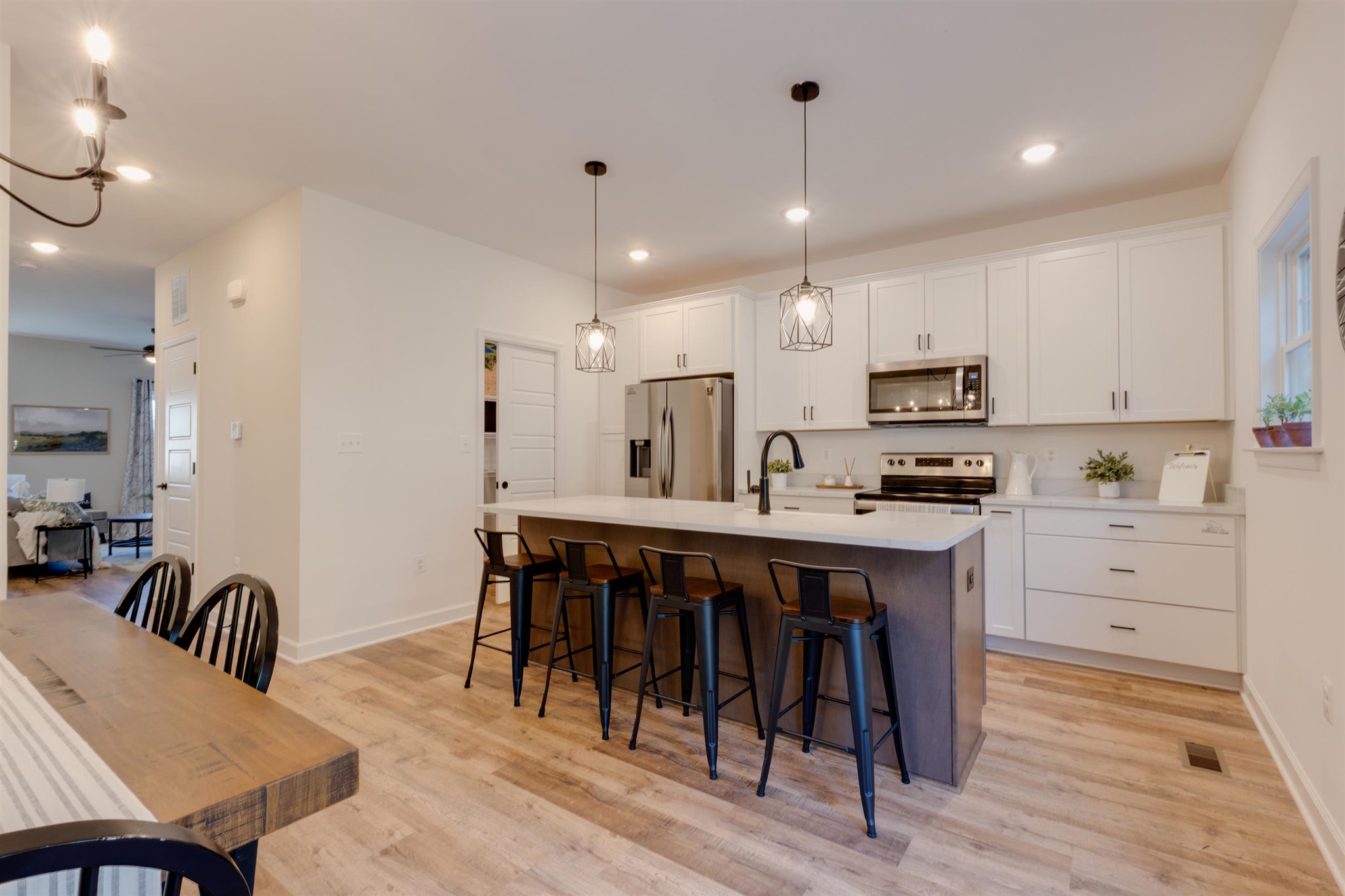 1362 APPALOOSA CT