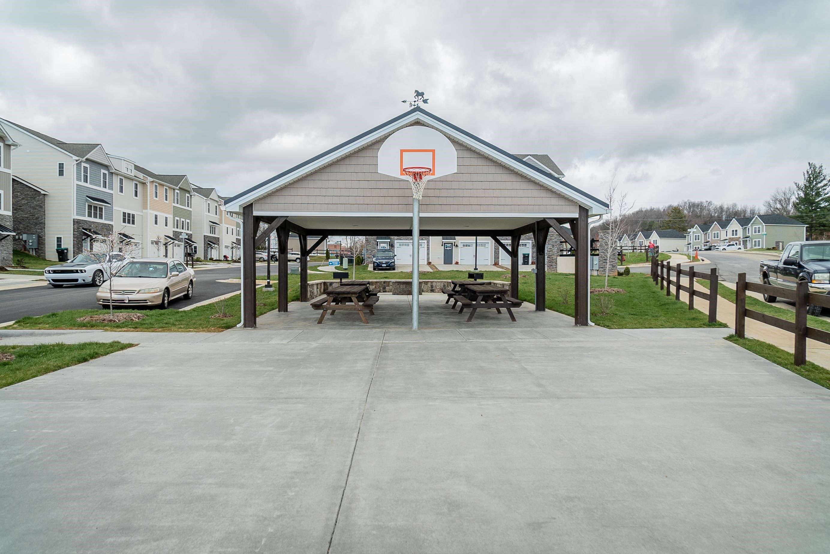 1369 APPALOOSA CT