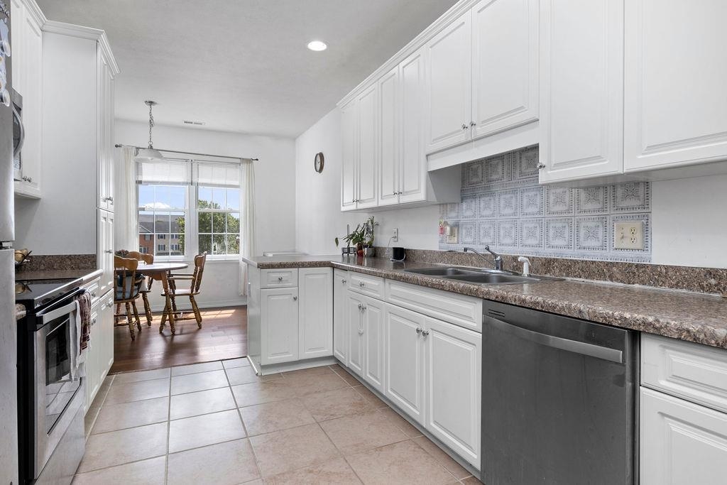 2911 DIAMOND SPRING LN