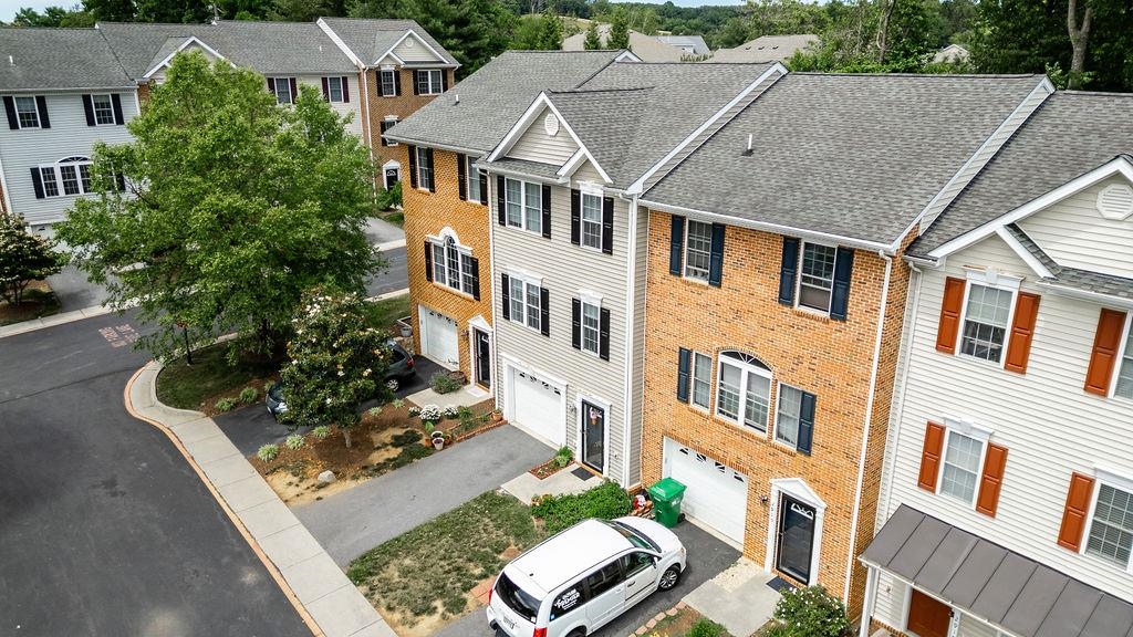 2911 DIAMOND SPRING LN