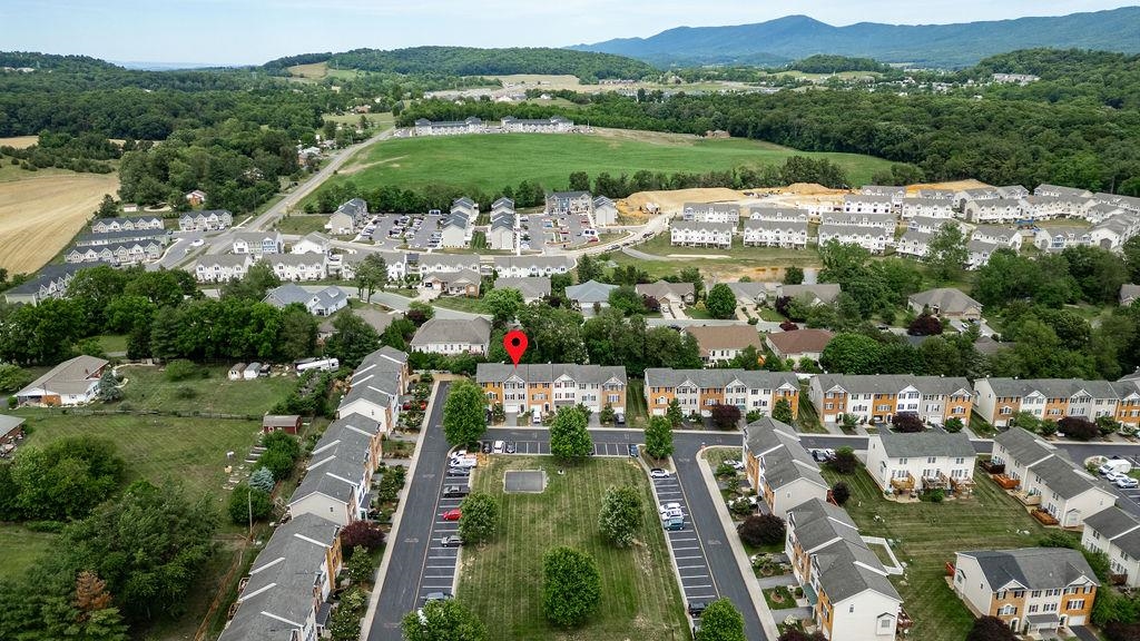 2911 DIAMOND SPRING LN