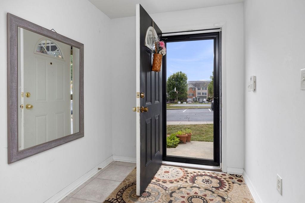 2911 DIAMOND SPRING LN