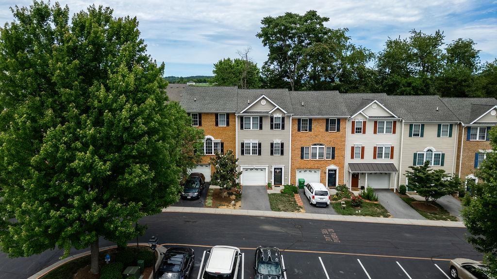 2911 DIAMOND SPRING LN