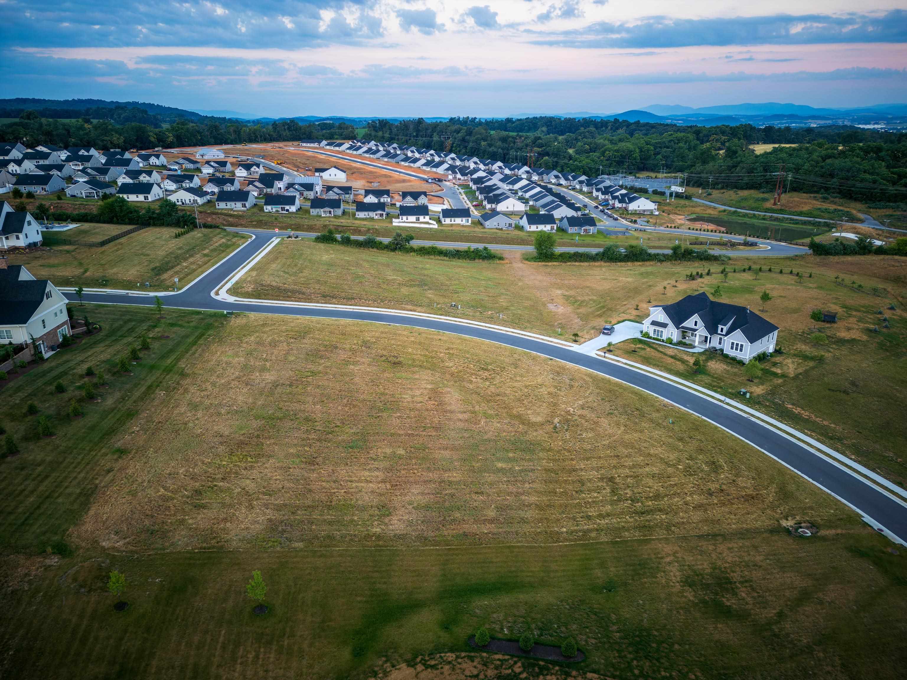 2765 HUNTINGTON SPRINGS DR Unit: 83