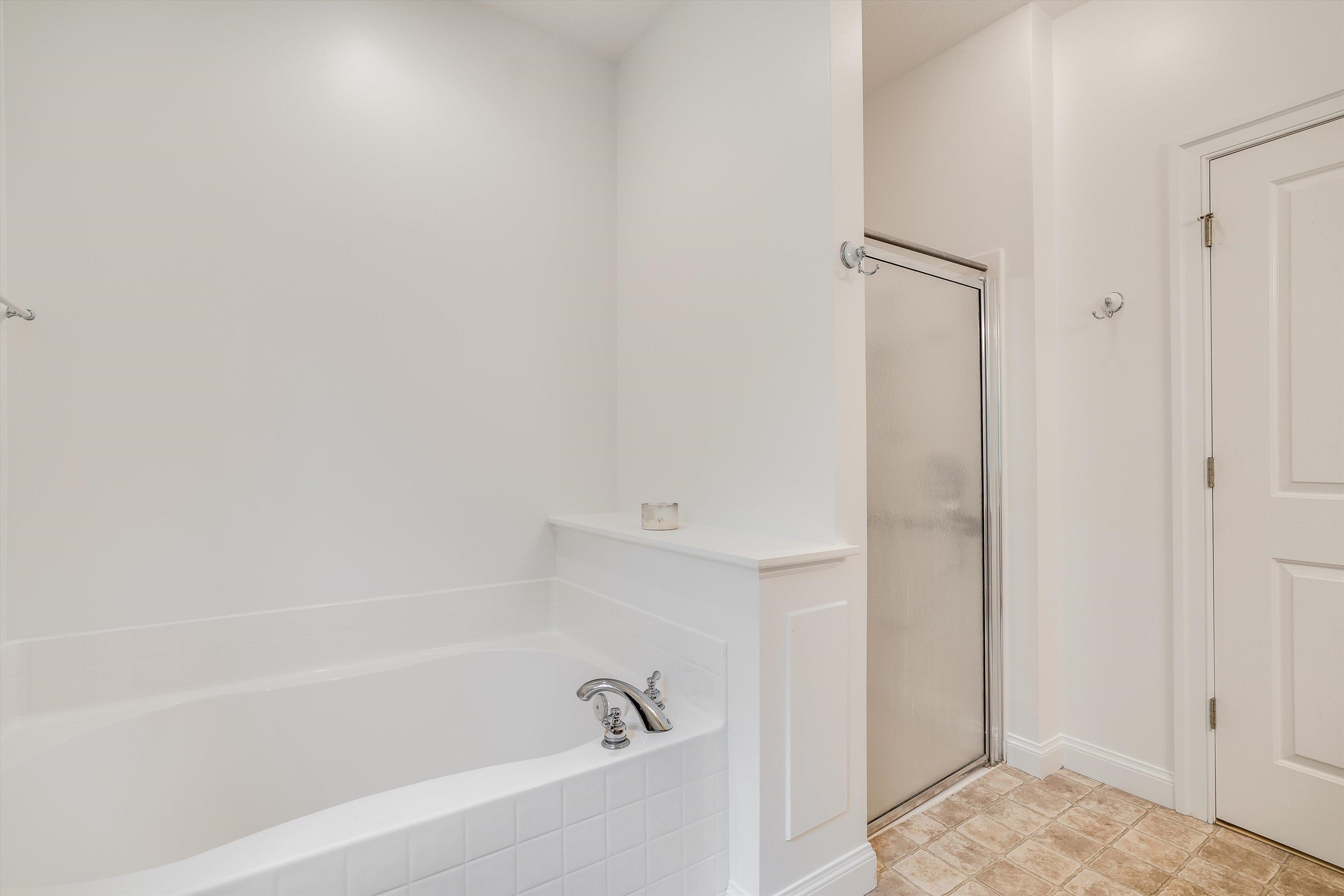 2576 GREENPORT DR