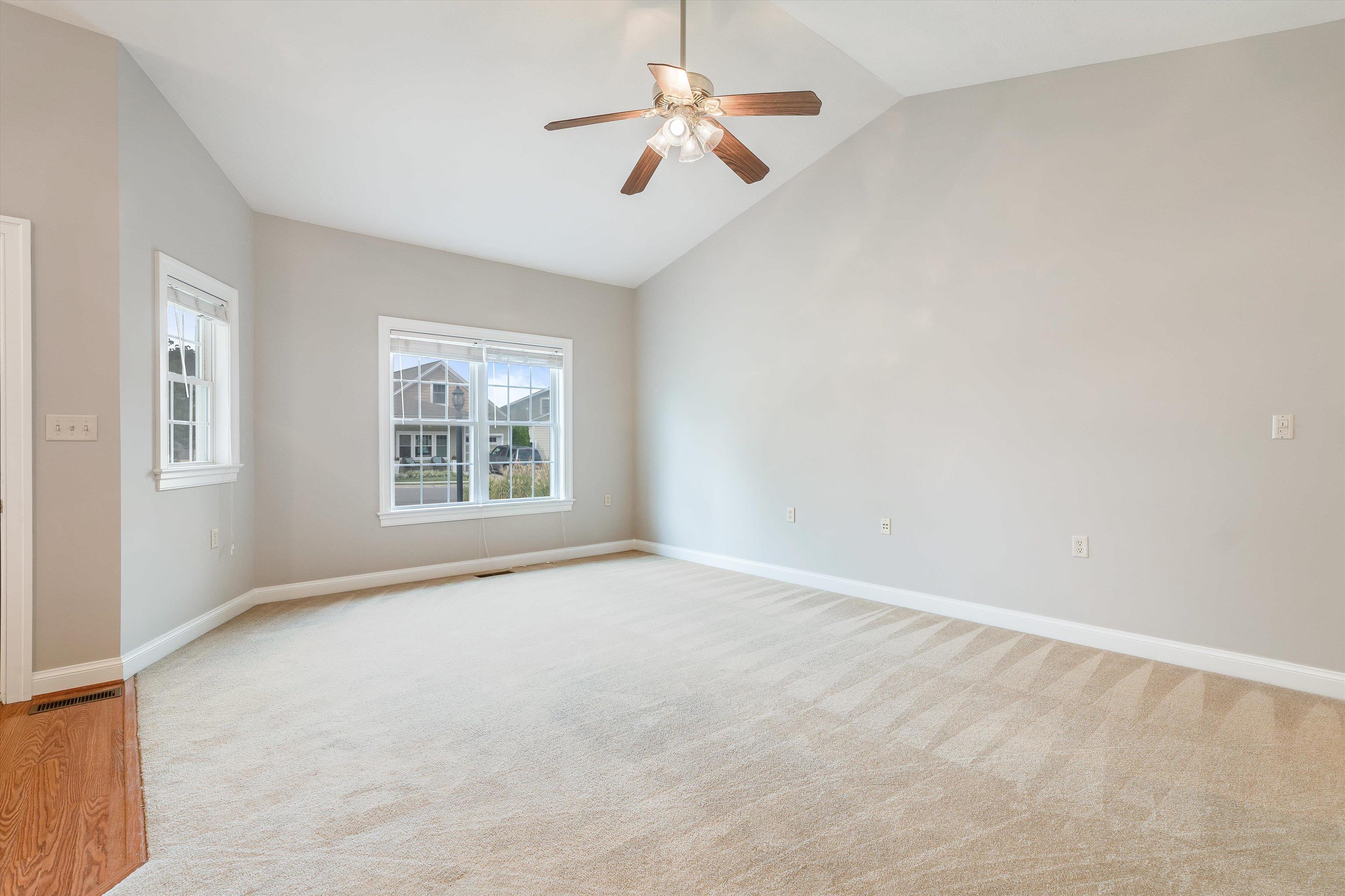 2576 GREENPORT DR