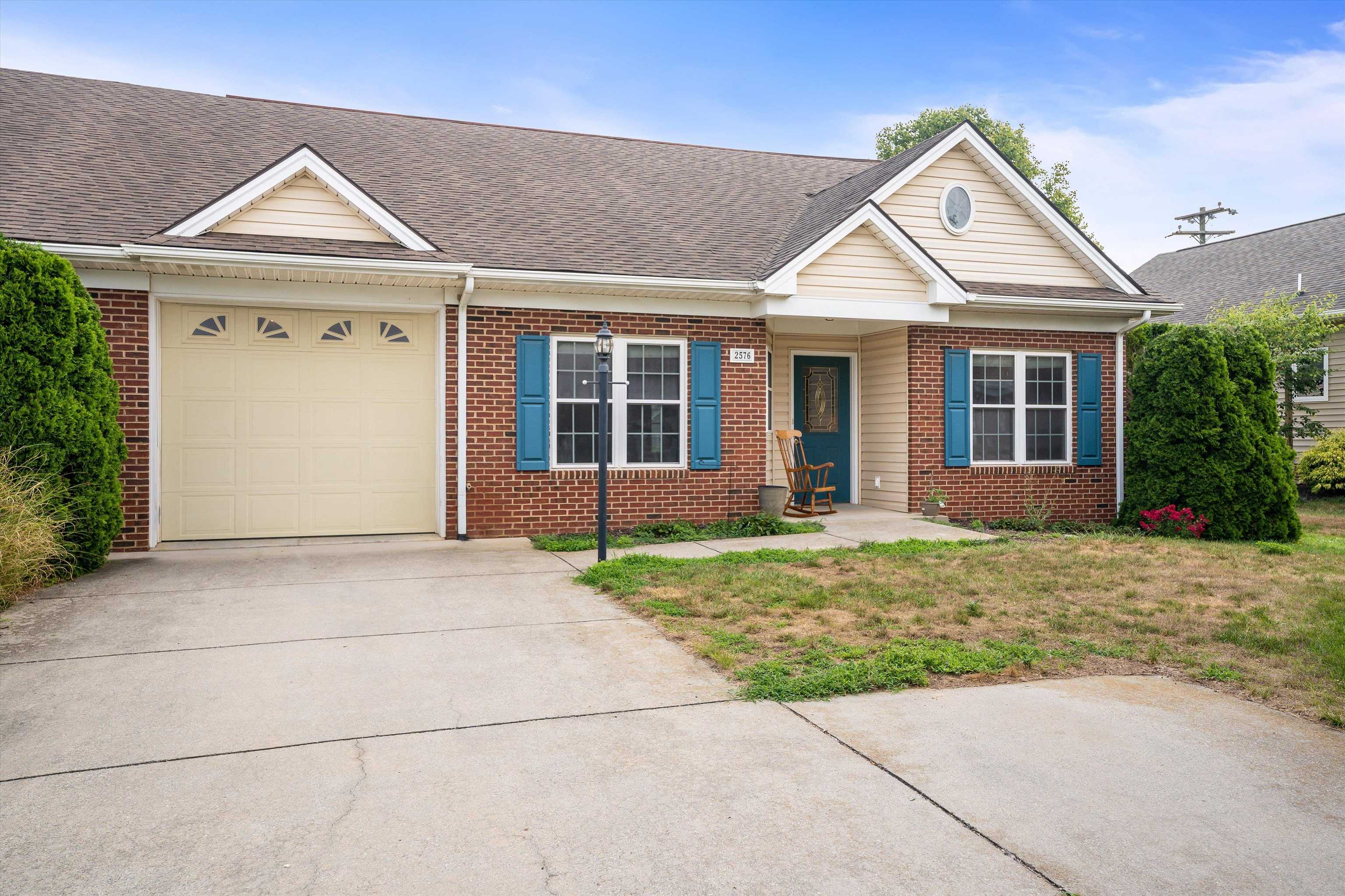 2576 GREENPORT DR