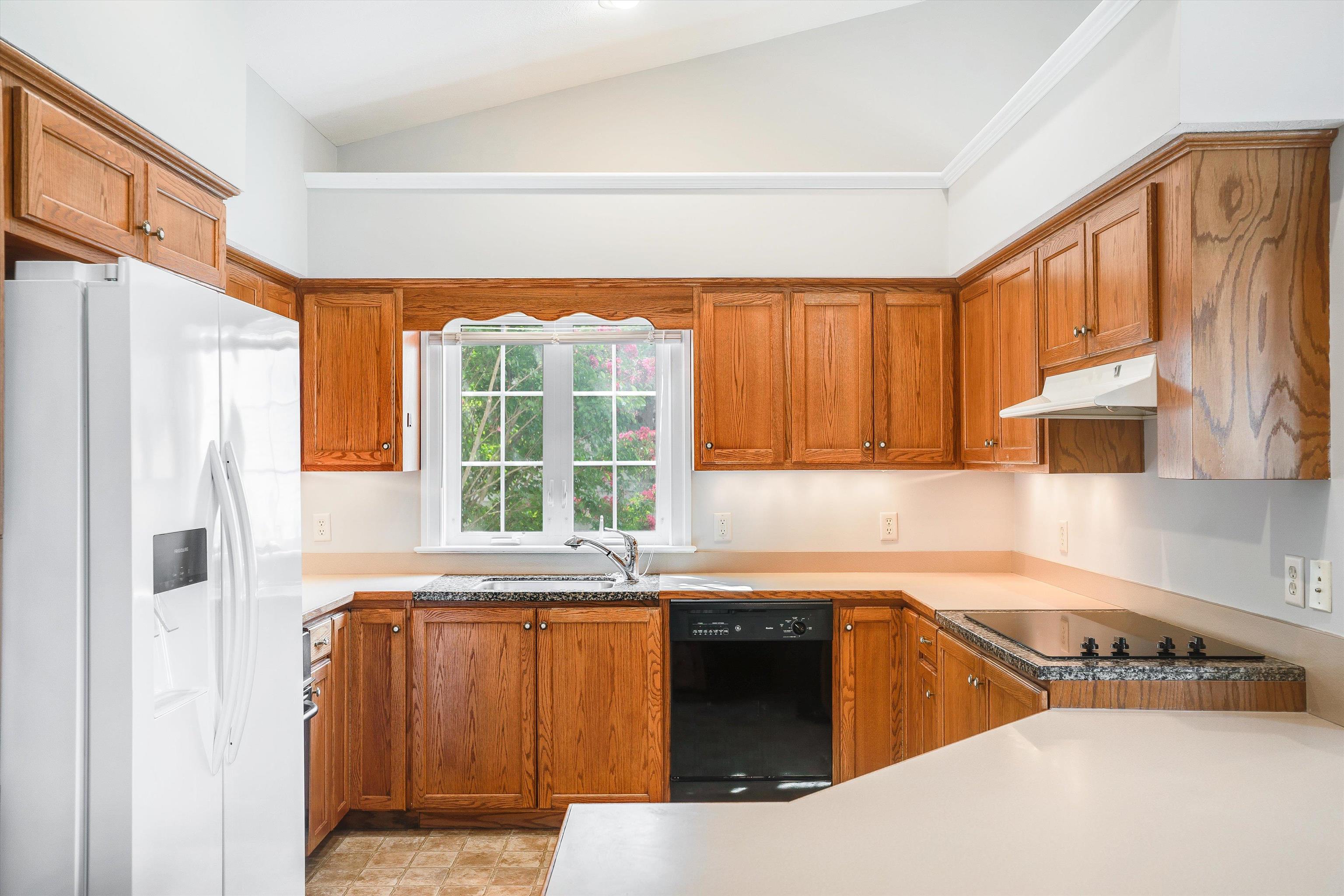 2576 GREENPORT DR