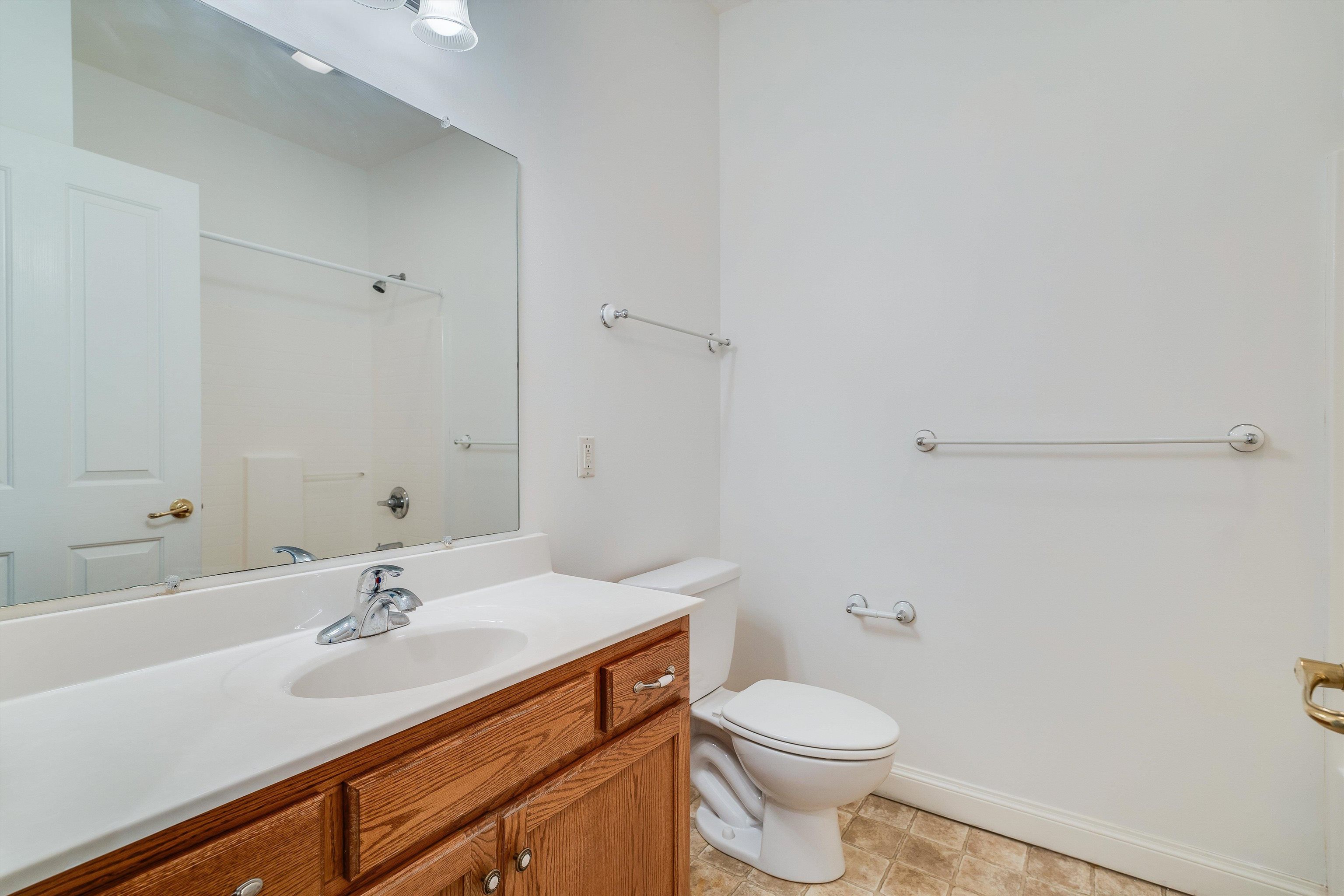 2576 GREENPORT DR