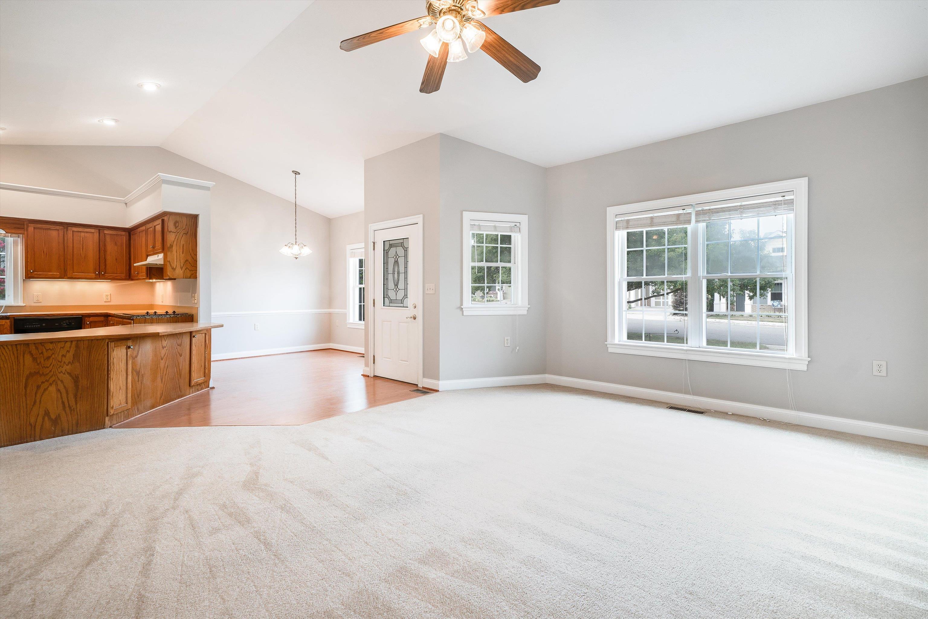 2576 GREENPORT DR