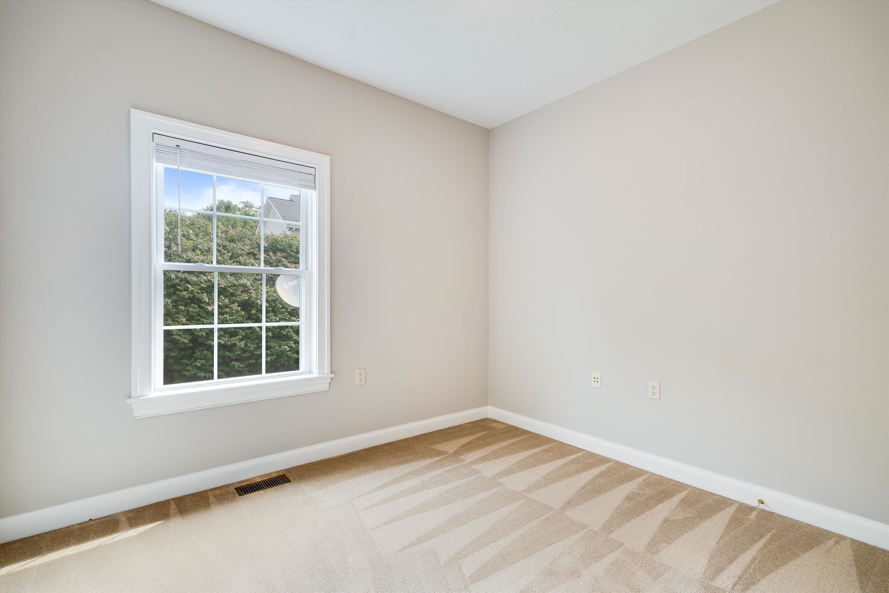 2576 GREENPORT DR