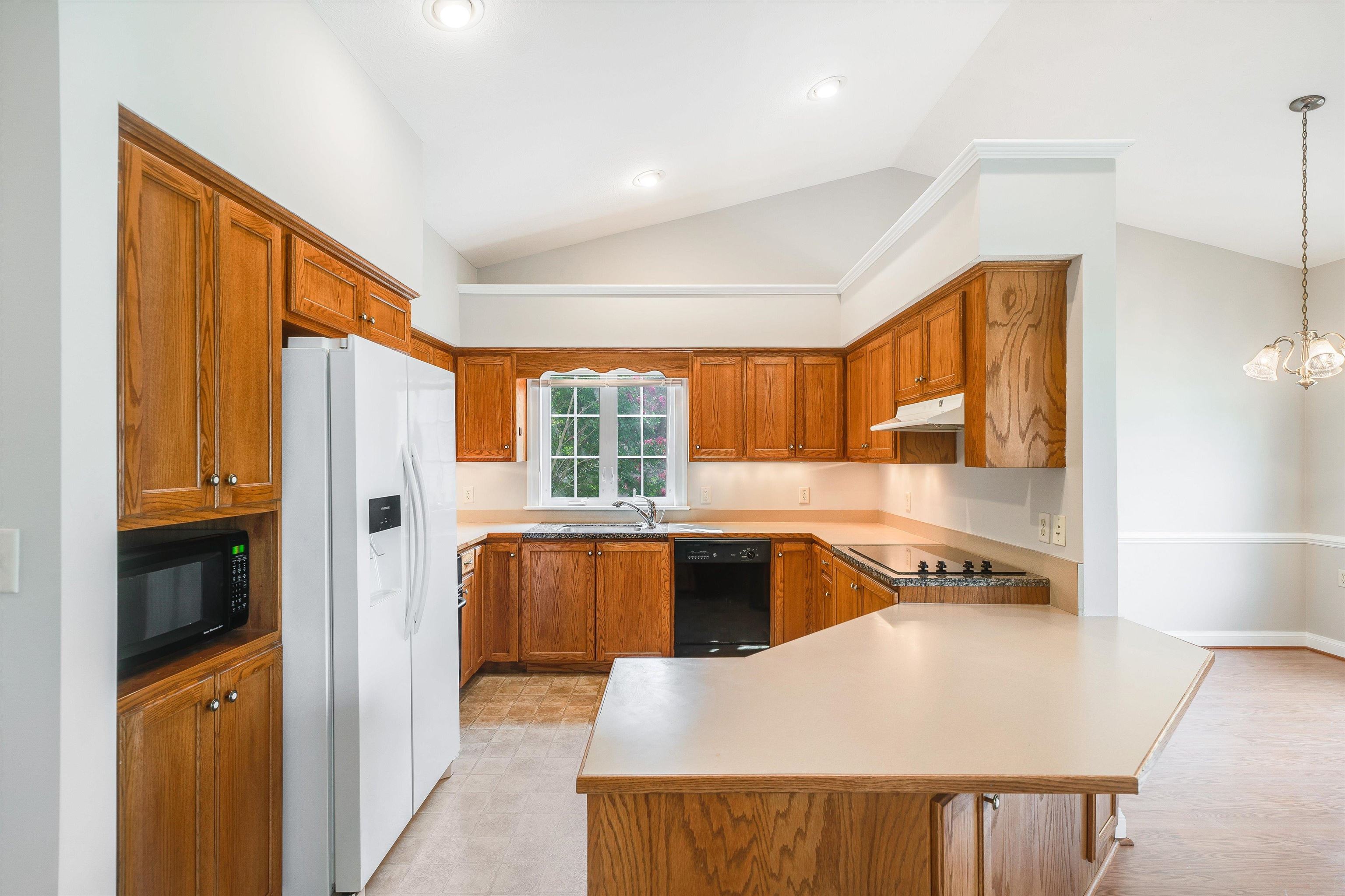 2576 GREENPORT DR