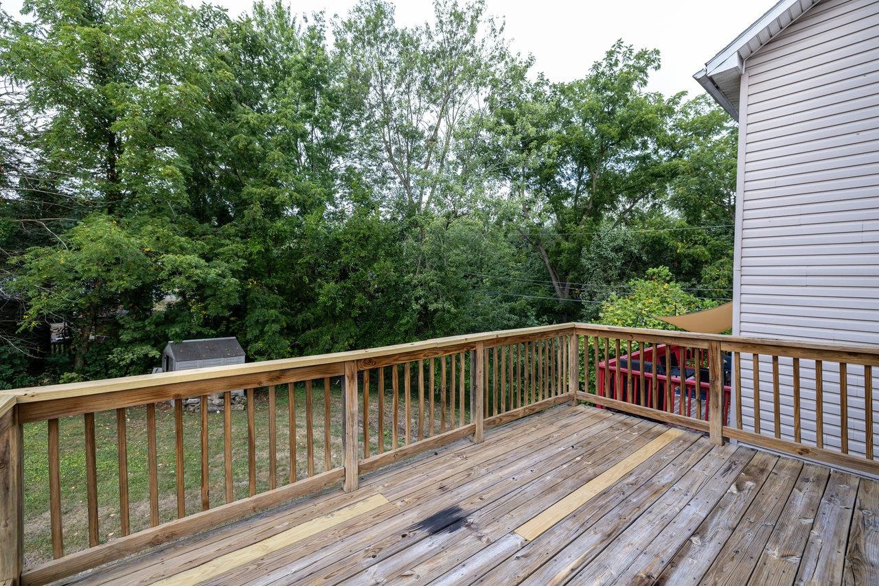 53 EASTHAMPTON CT