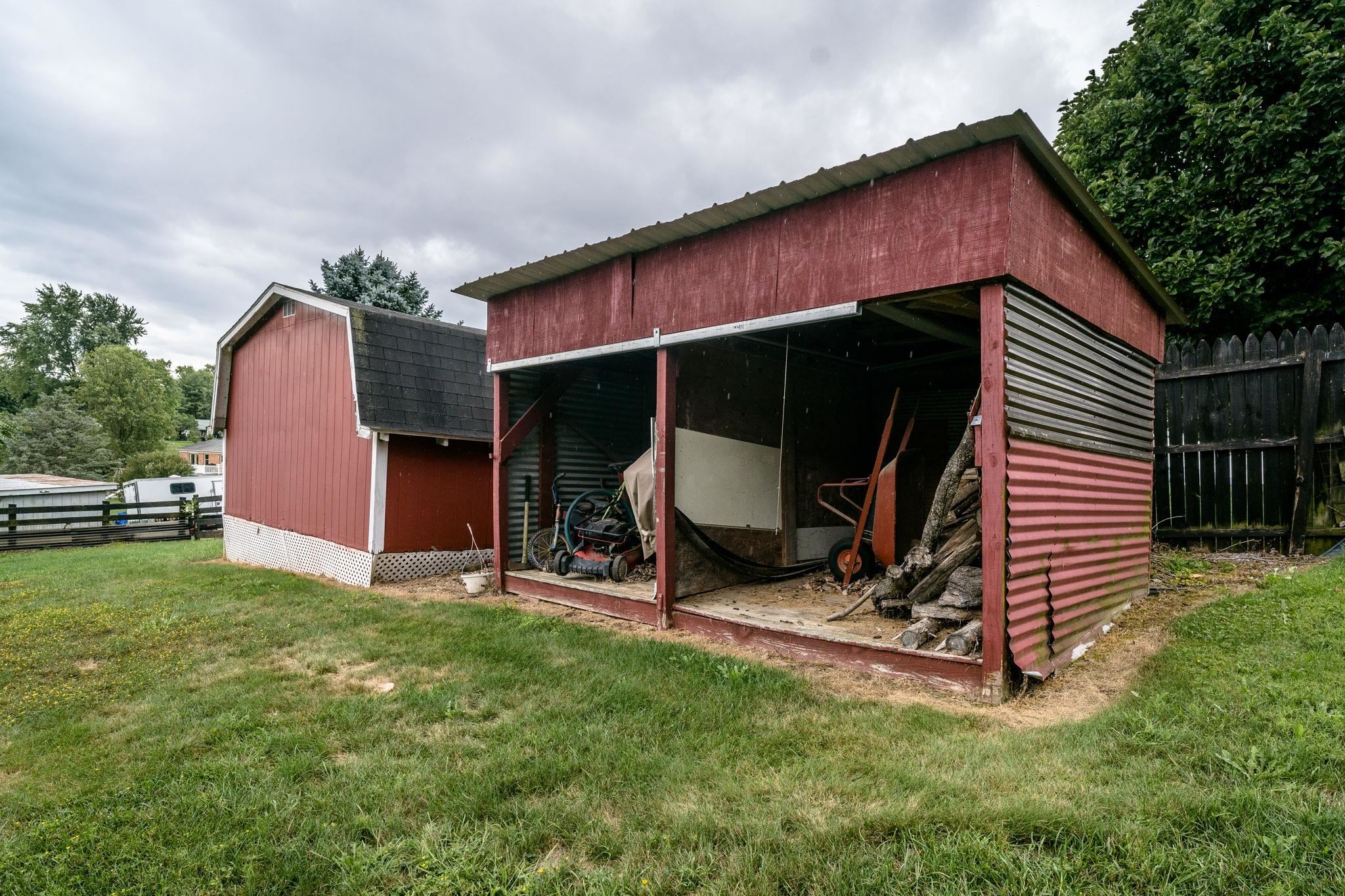 4192 SINGERS GLEN RD