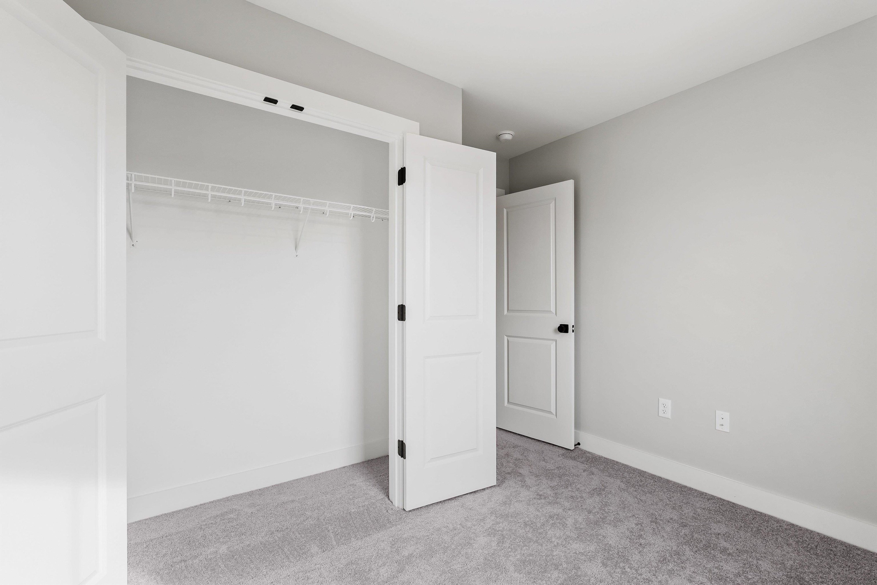 13 PRAIRIE CT
