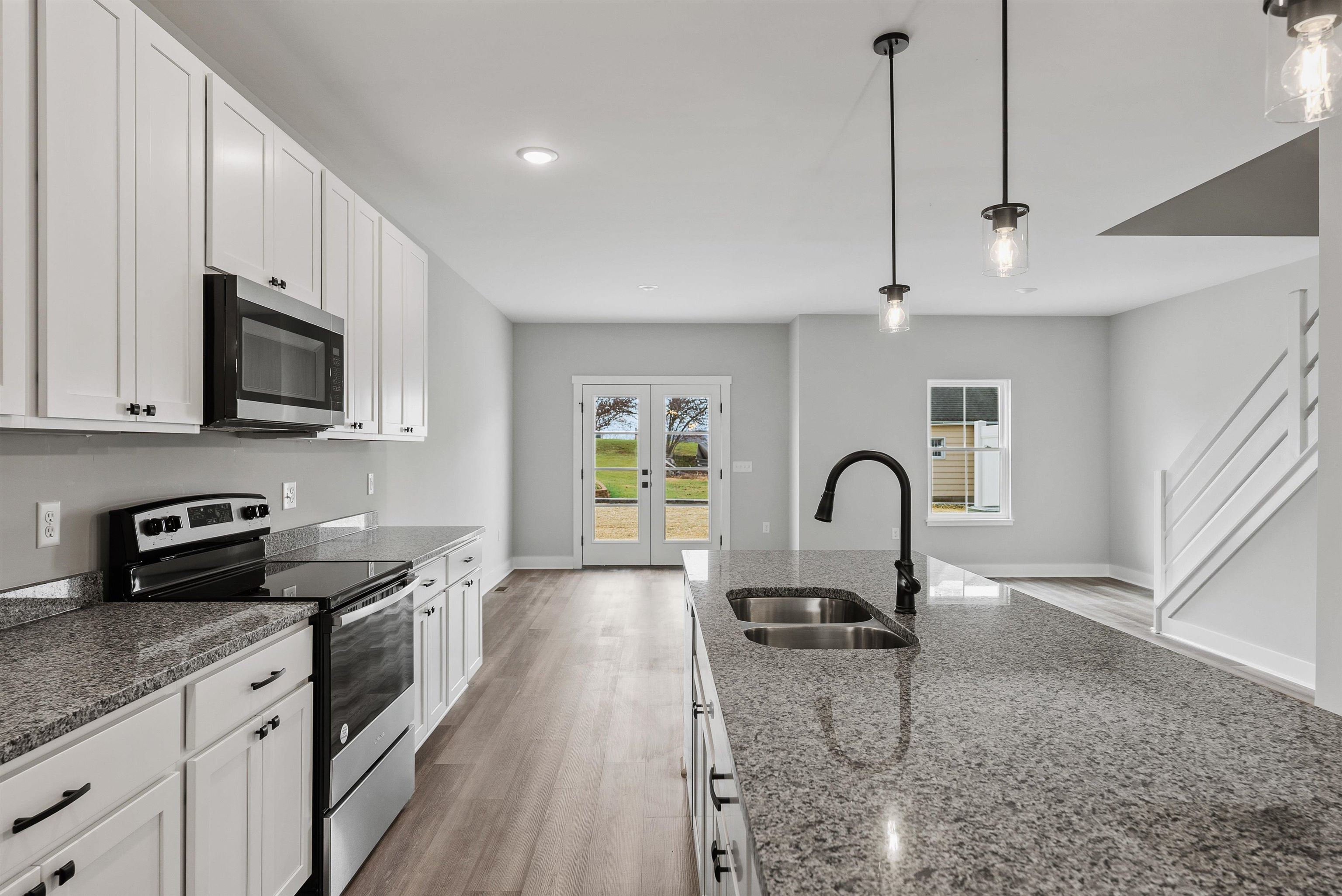 13 PRAIRIE CT