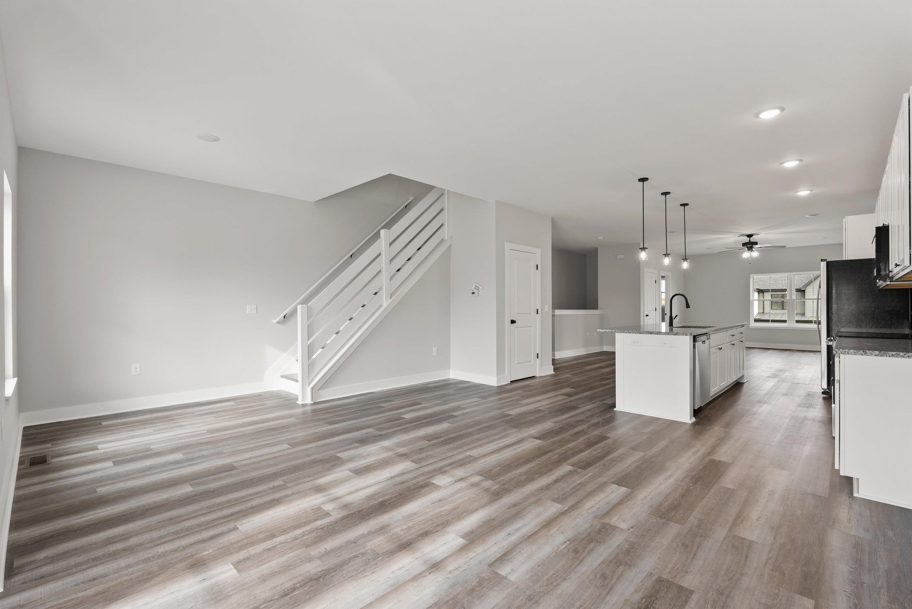 13 PRAIRIE CT