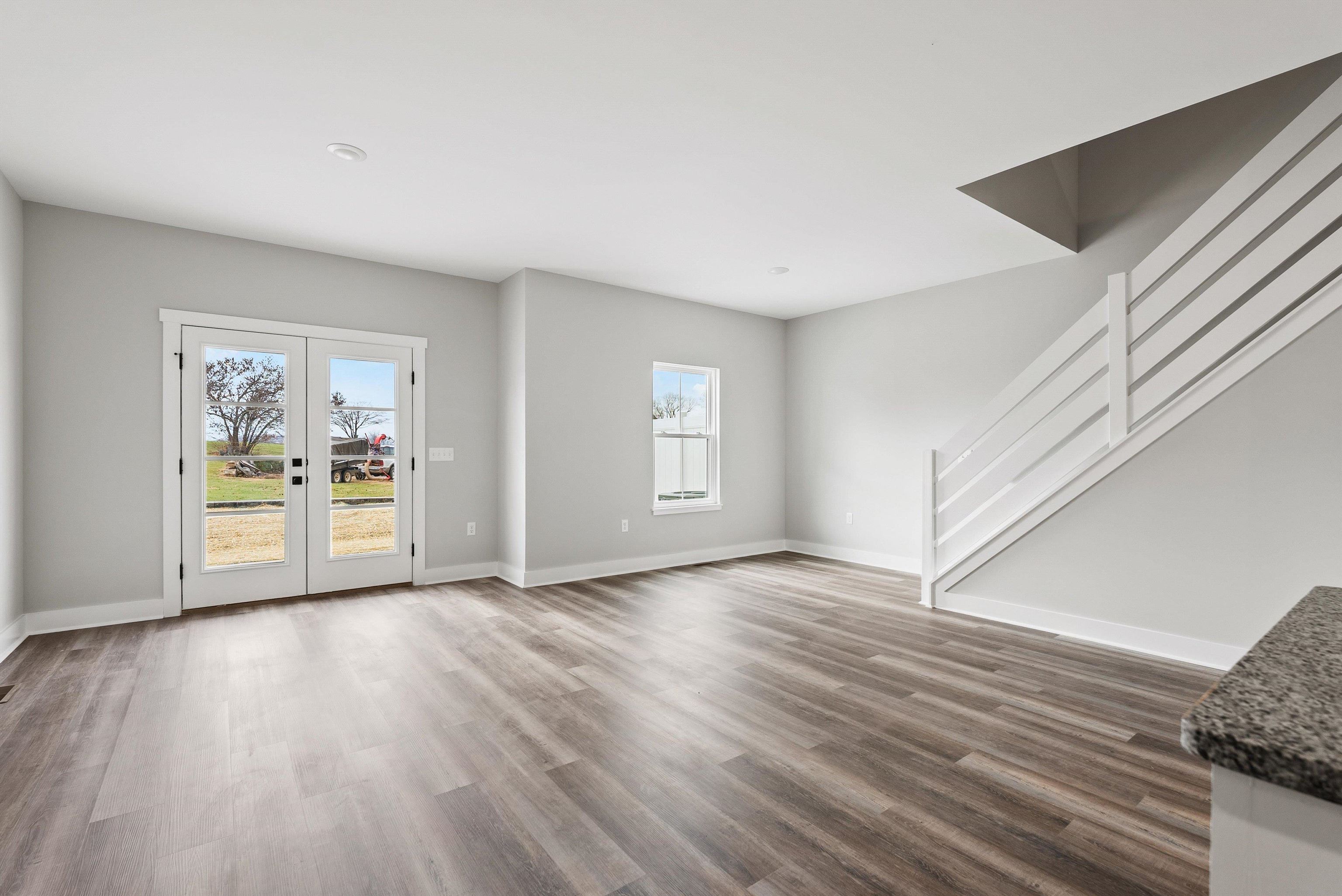 13 PRAIRIE CT
