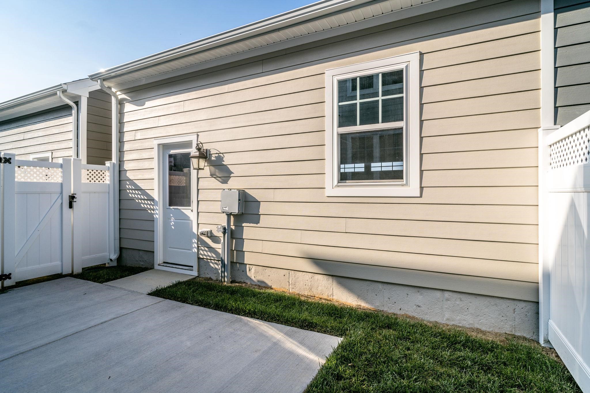 3246 CHARLESTON BLVD Unit: 20F