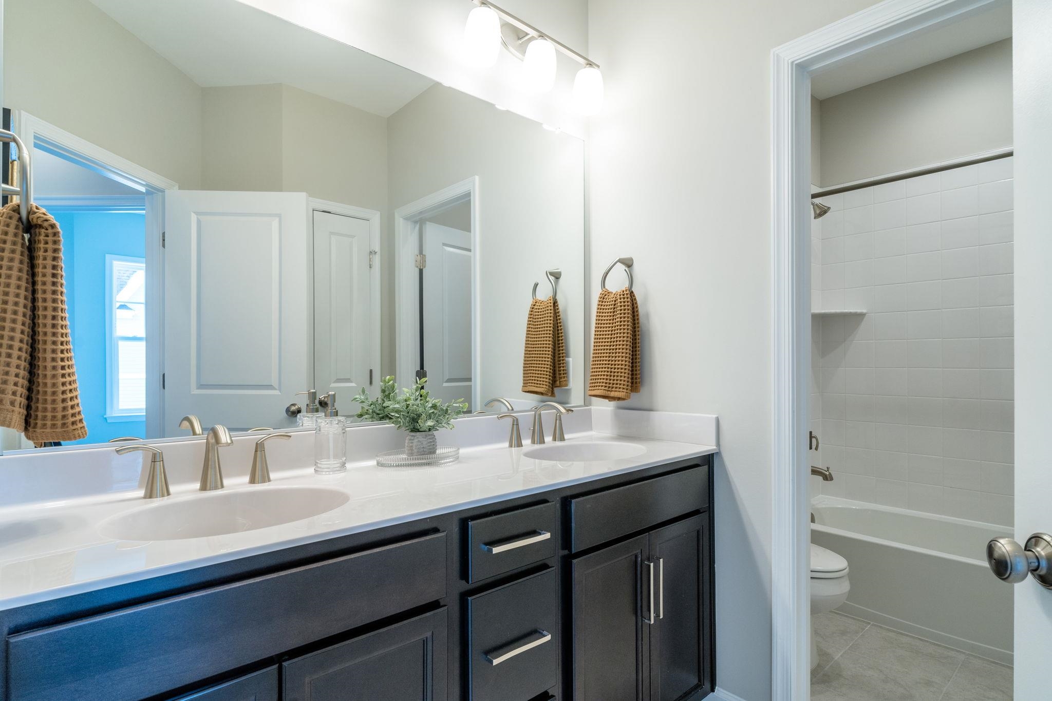 3246 CHARLESTON BLVD Unit: 20F