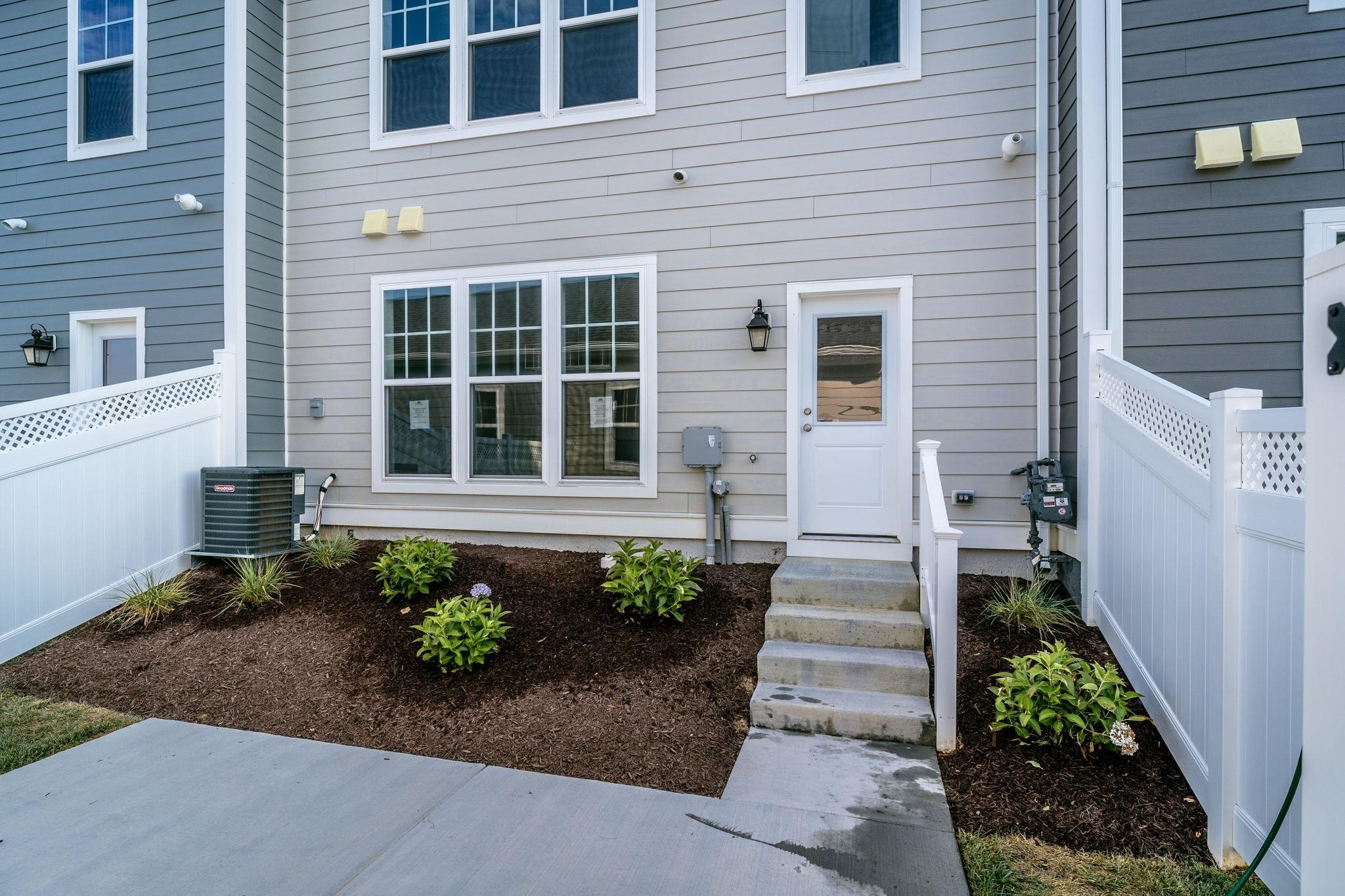 3246 CHARLESTON BLVD Unit: 20F