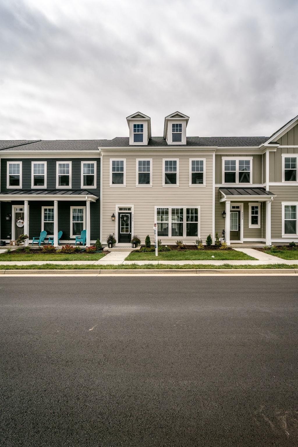 3246 CHARLESTON BLVD Unit: 20F