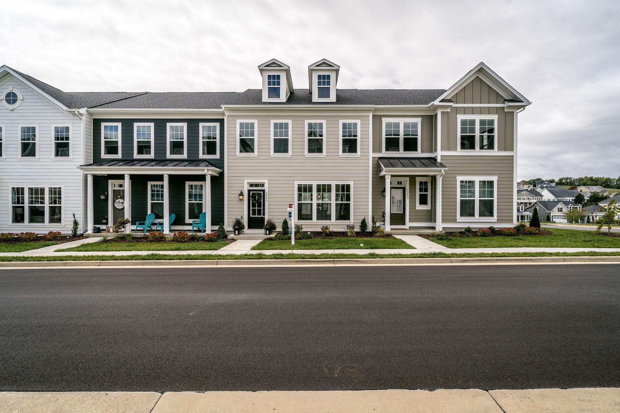 3246 CHARLESTON BLVD Unit: 20F